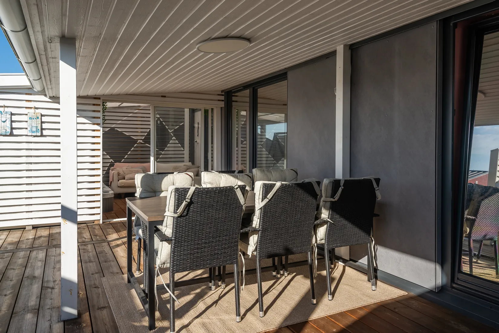 Radhus, Runvägen 35, Runö, Österåker
