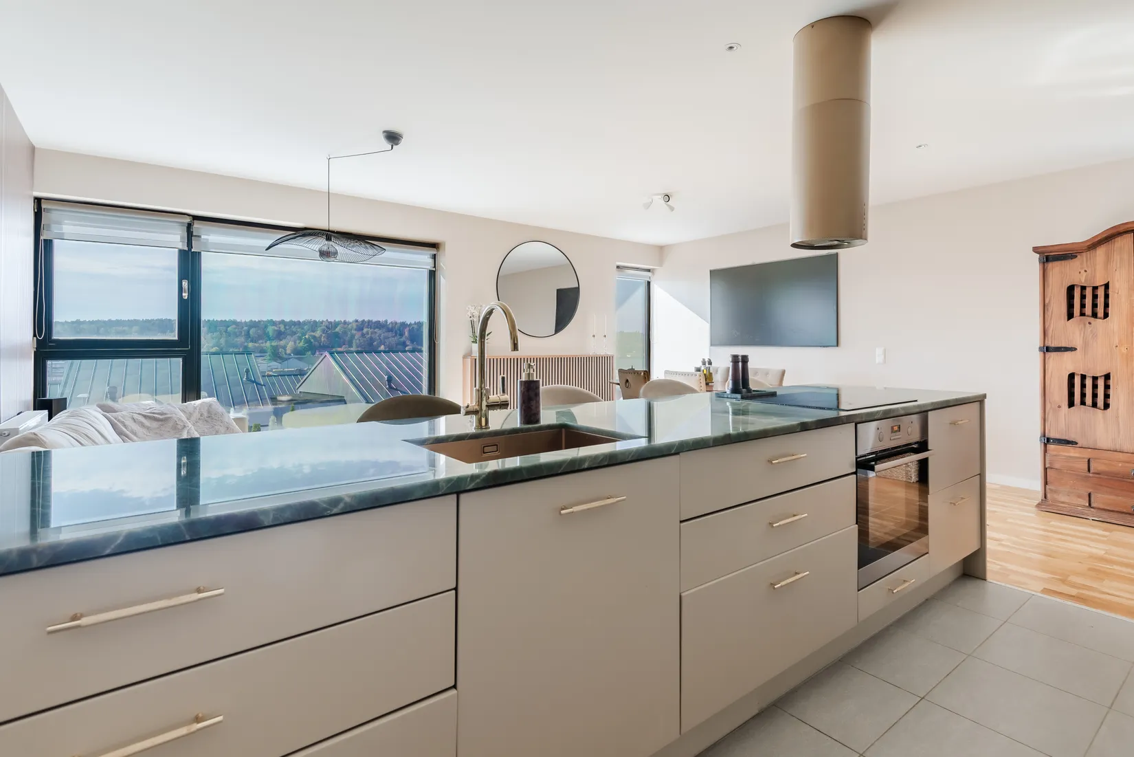 Radhus, Runvägen 35, Runö, Österåker