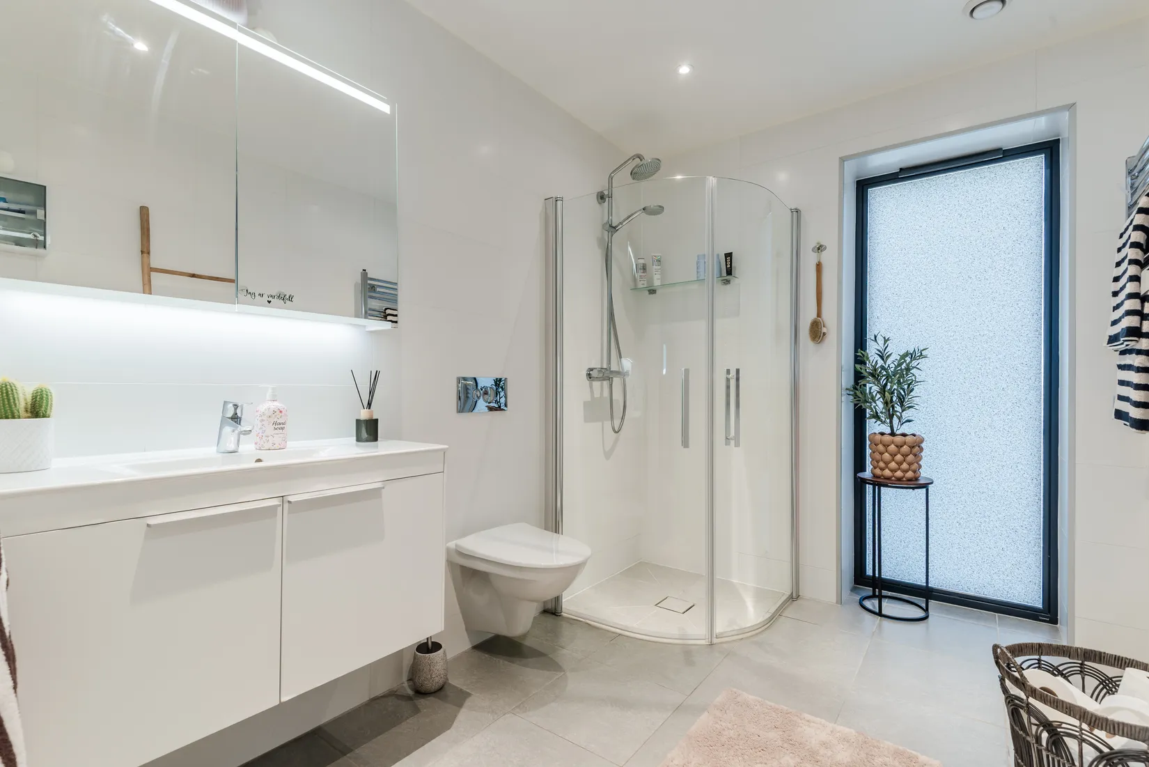 Radhus, Runvägen 35, Runö, Österåker