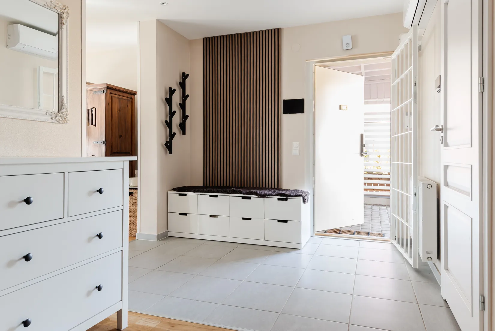 Radhus, Runvägen 35, Runö, Österåker
