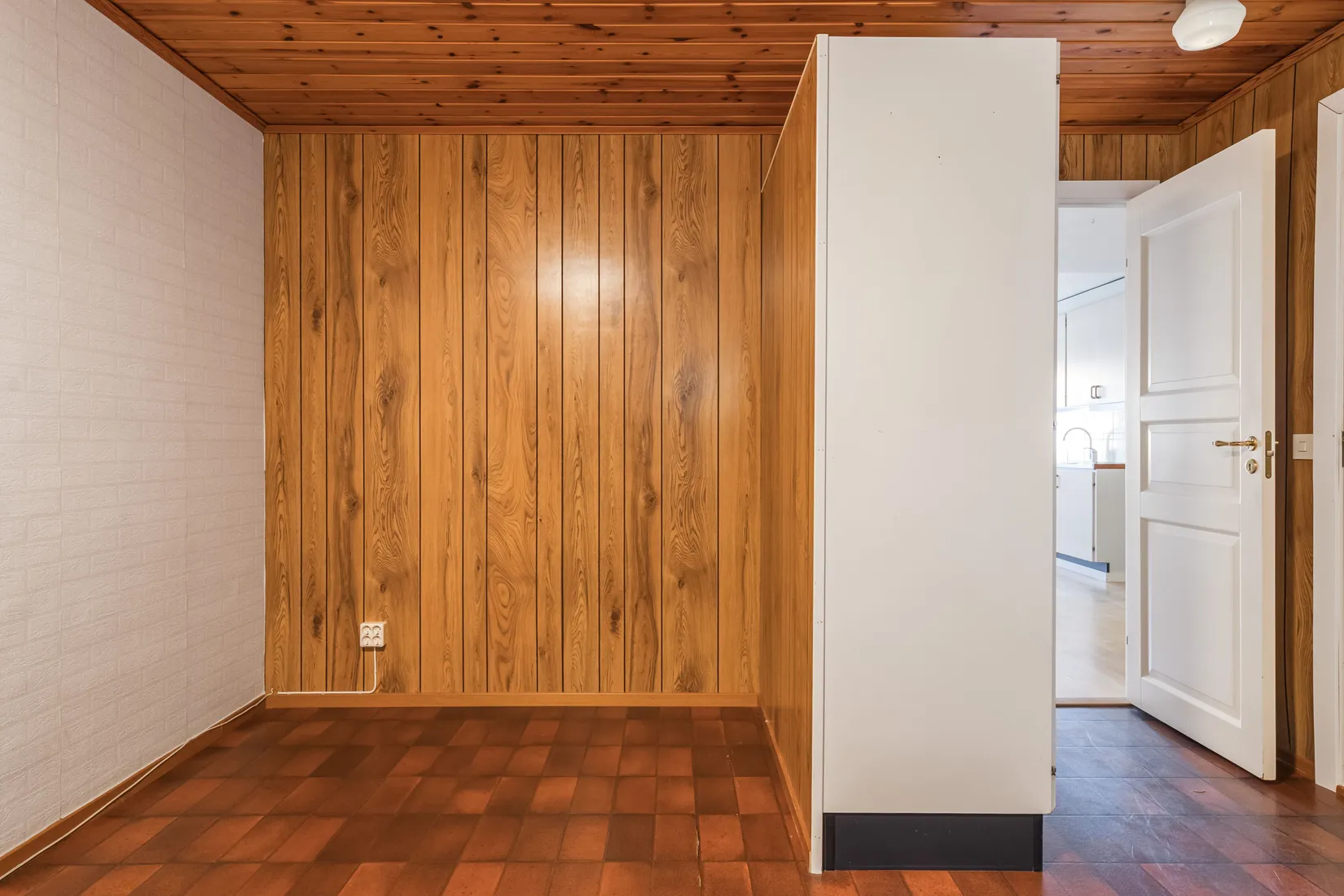 Radhus, Carl Bergstens gata 31, Klockaretorpet, Norrköping