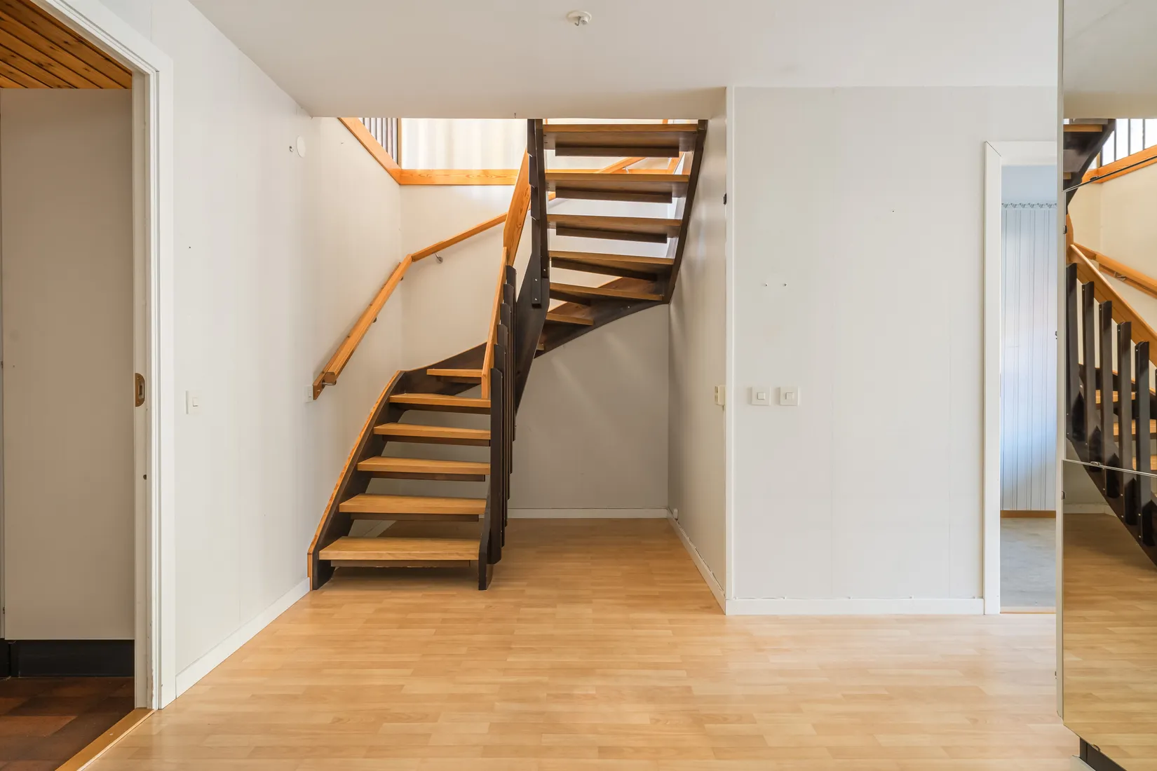 Radhus, Carl Bergstens gata 31, Klockaretorpet, Norrköping