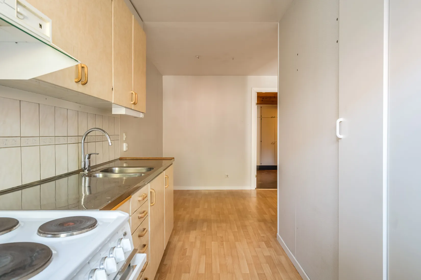 Radhus, Carl Bergstens gata 31, Klockaretorpet, Norrköping