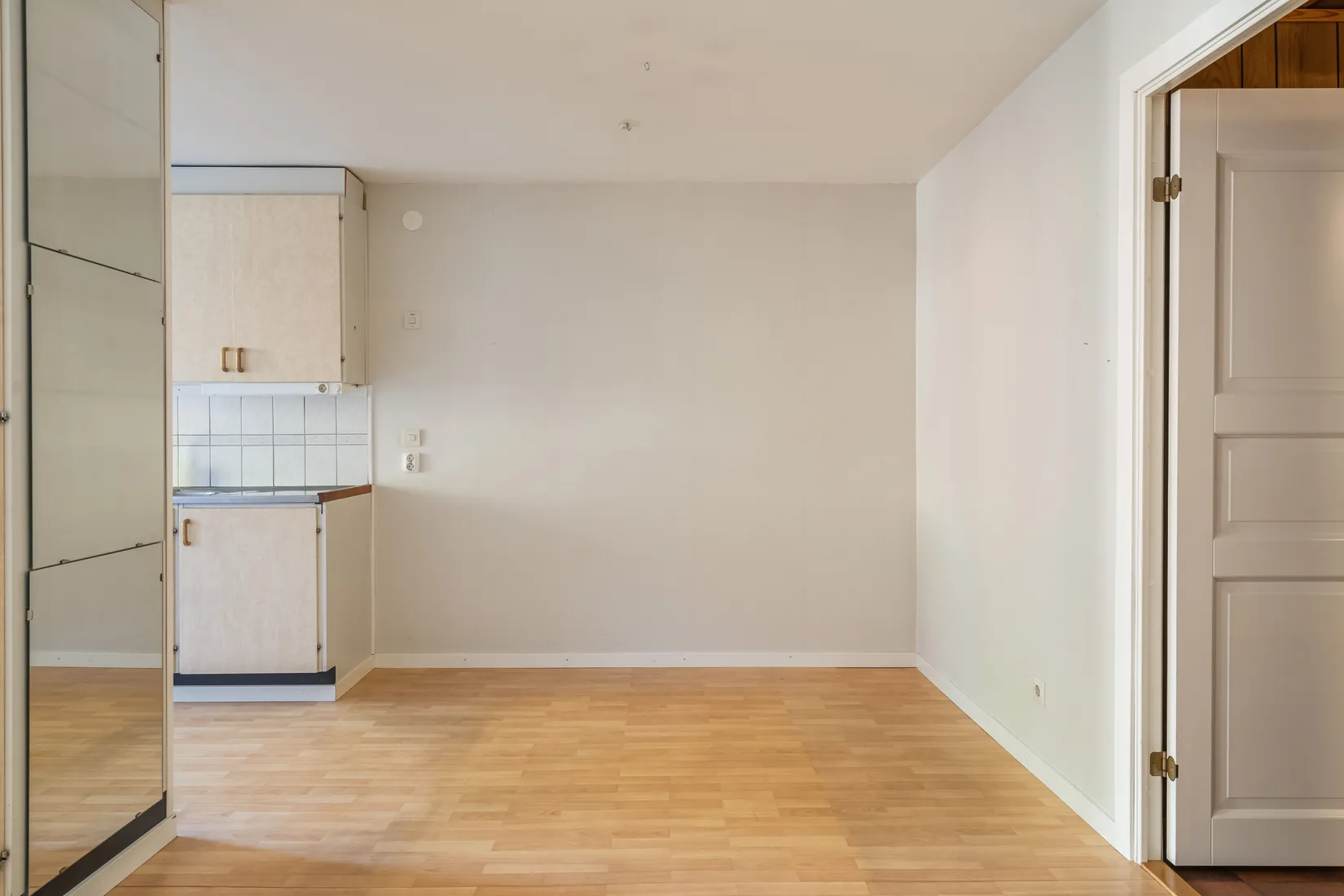 Radhus, Carl Bergstens gata 31, Klockaretorpet, Norrköping