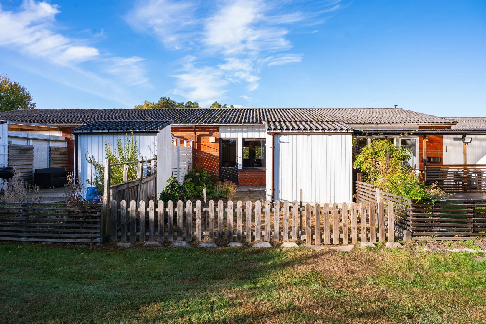Radhus, Carl Bergstens gata 31, Klockaretorpet, Norrköping