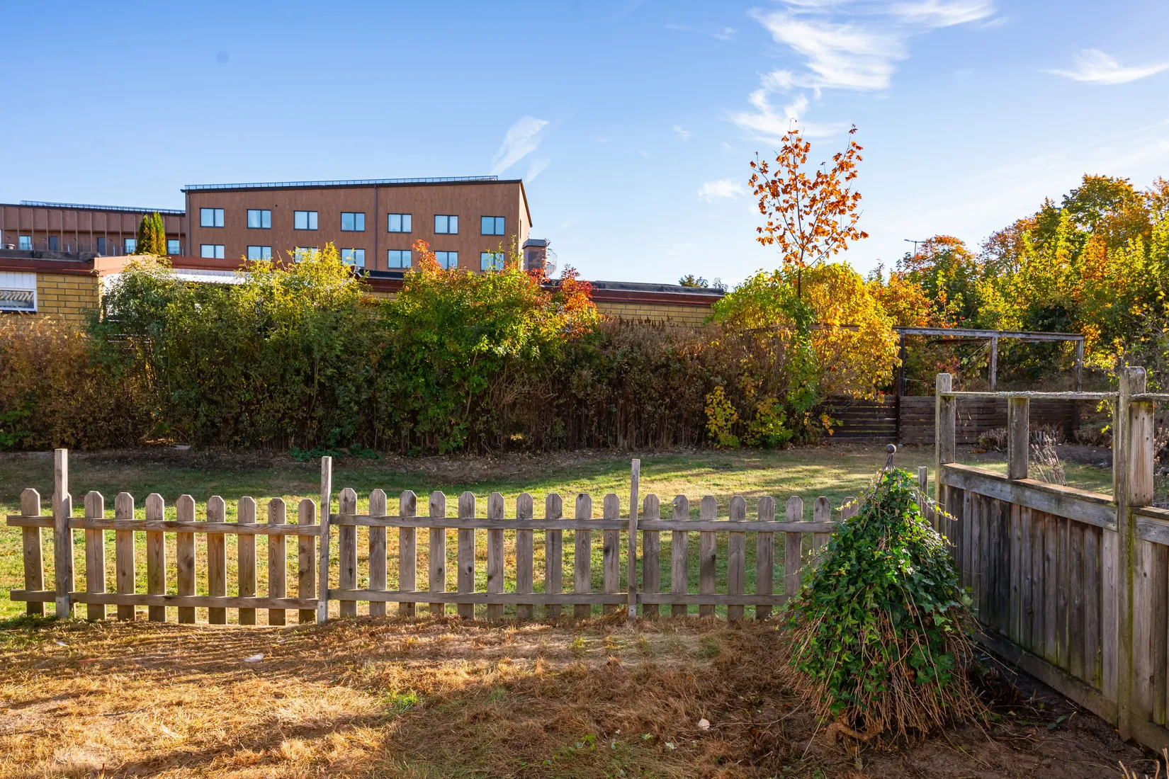 Radhus, Carl Bergstens gata 31, Klockaretorpet, Norrköping