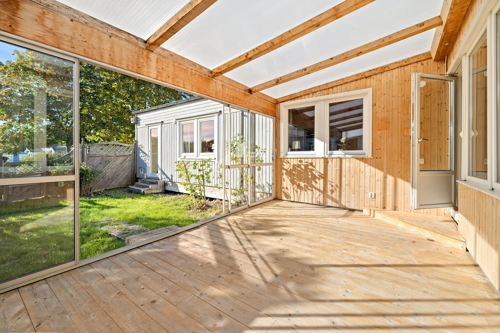 Radhus, Söravägen 99, Söra, Österåker