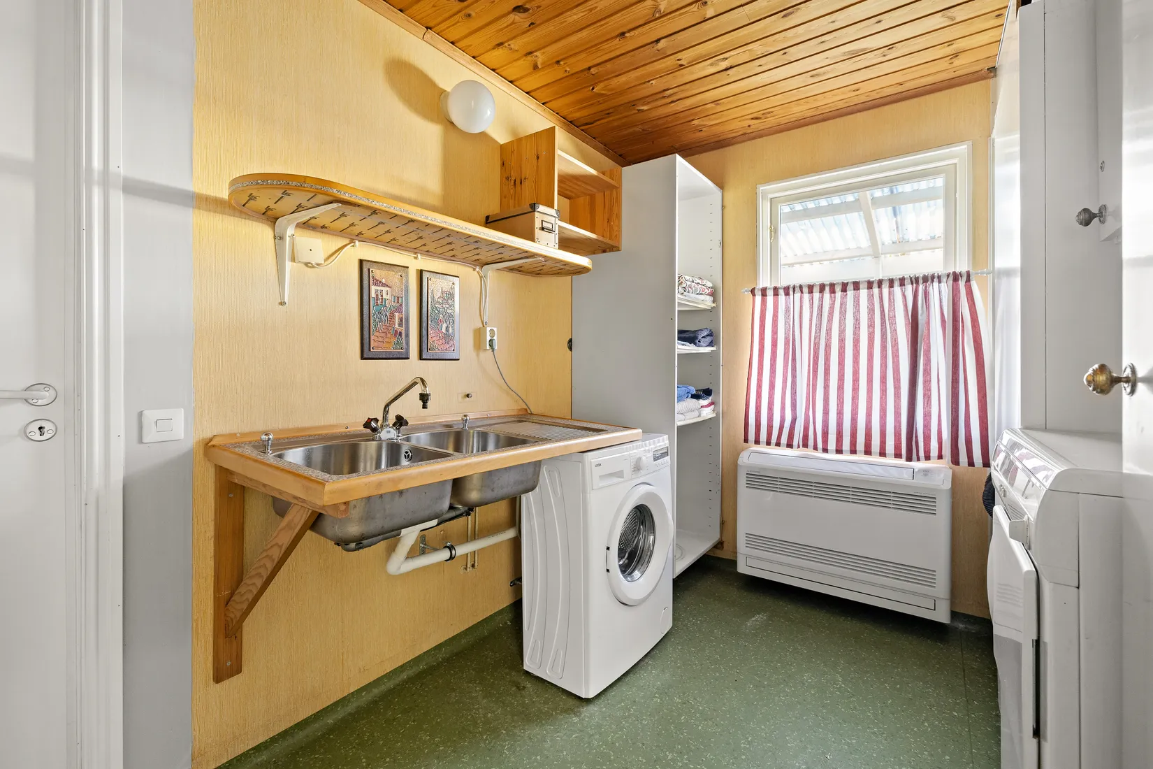 Radhus, Söravägen 99, Söra, Österåker