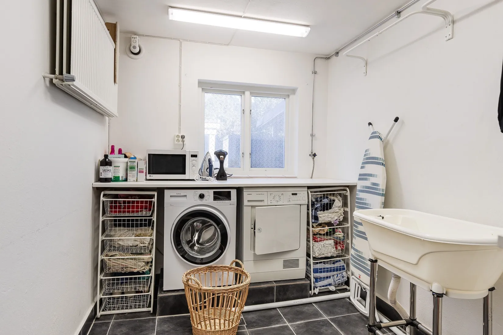 Radhus, Tingstugatan 30A, Centrala Strängnäs, Strängnäs