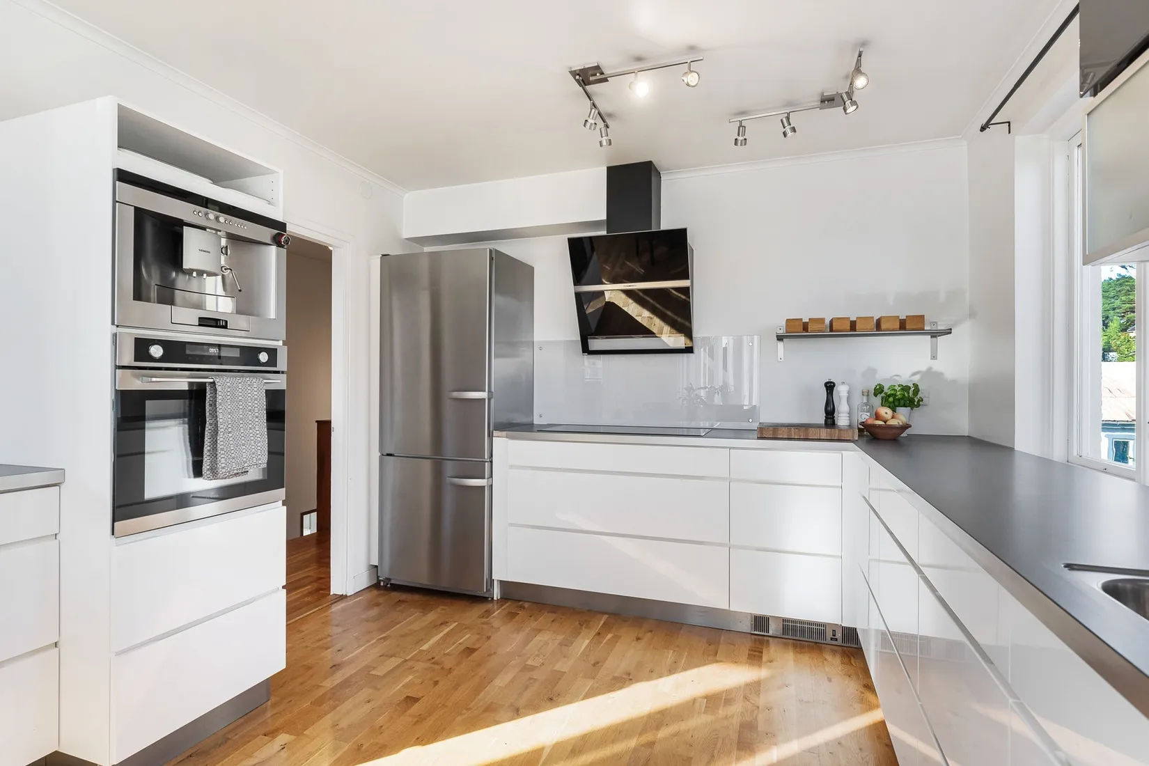Radhus, Tingstugatan 30A, Centrala Strängnäs, Strängnäs