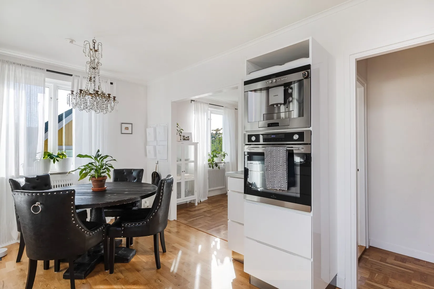 Radhus, Tingstugatan 30A, Centrala Strängnäs, Strängnäs