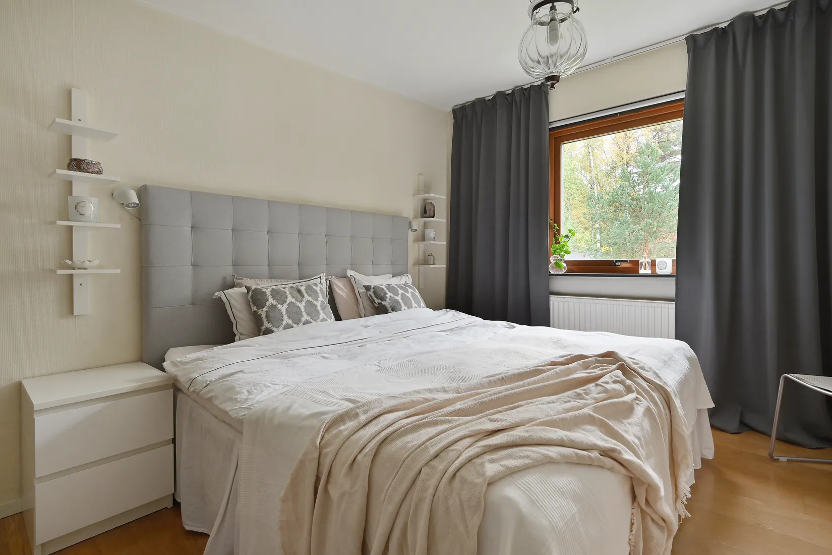 Radhus, Fritiofs väg 31, Odenslunda, Upplands Väsby