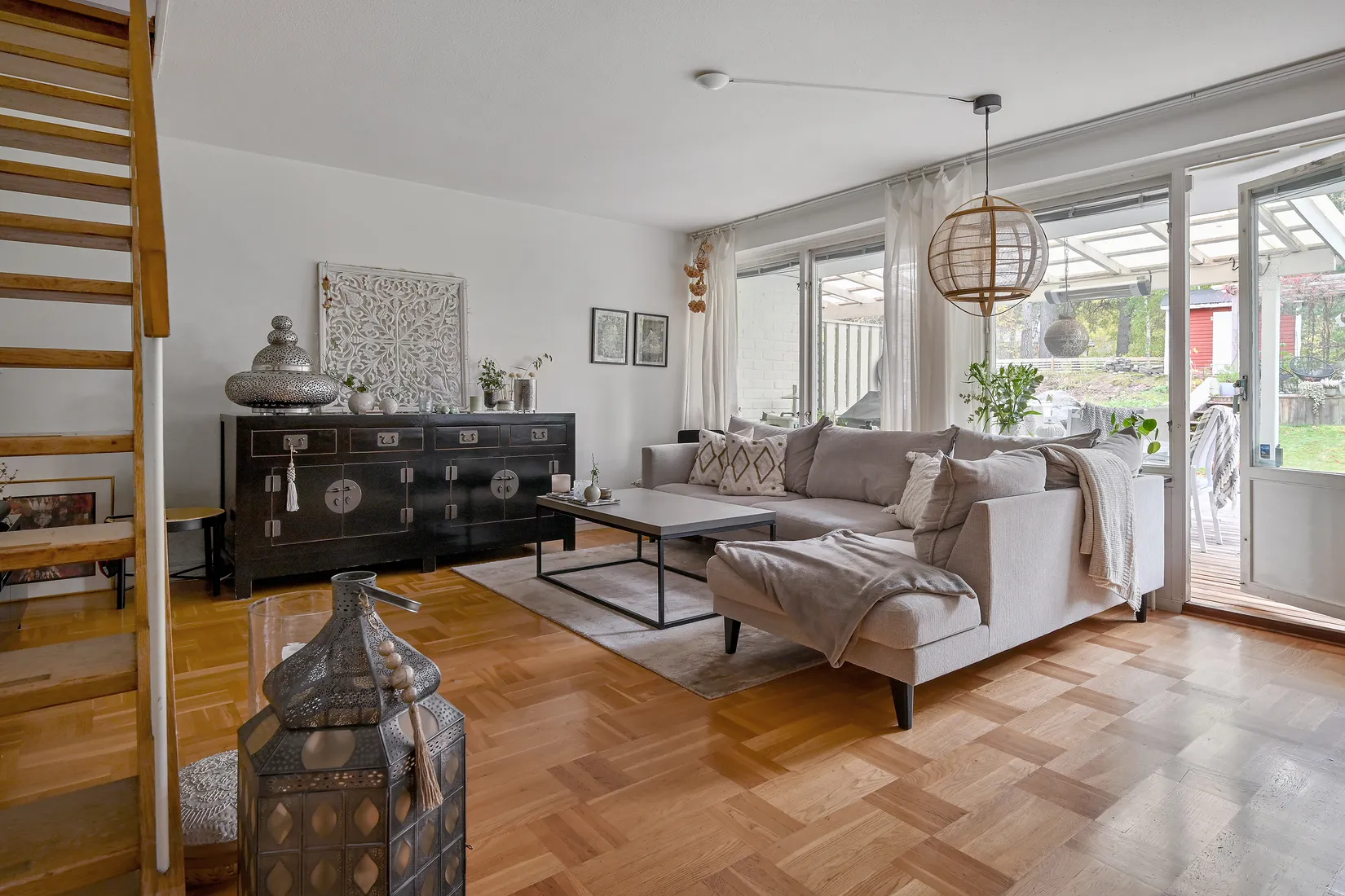 Radhus, Fritiofs väg 31, Odenslunda, Upplands Väsby