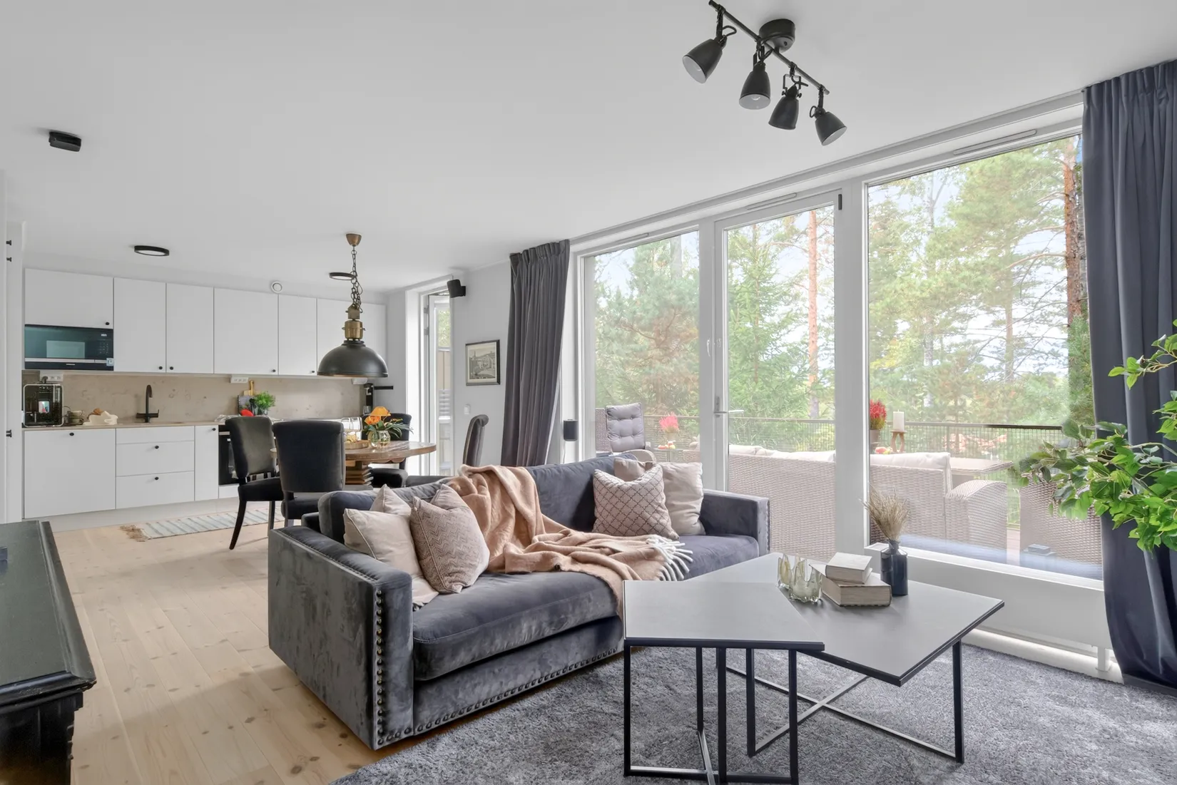 Radhus, Åkerhielms väg 47B, Österåker