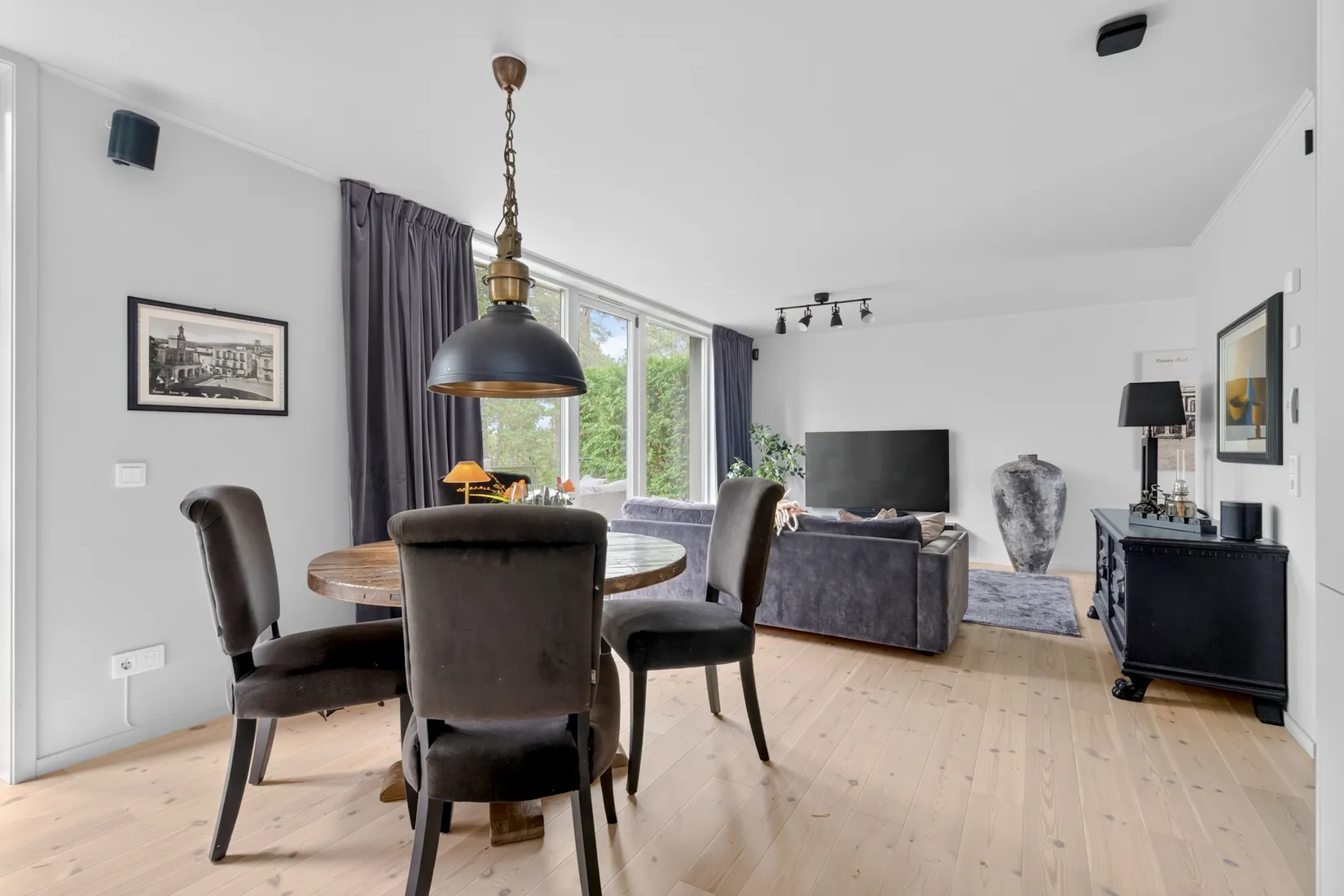 Radhus, Åkerhielms väg 47B, Österåker