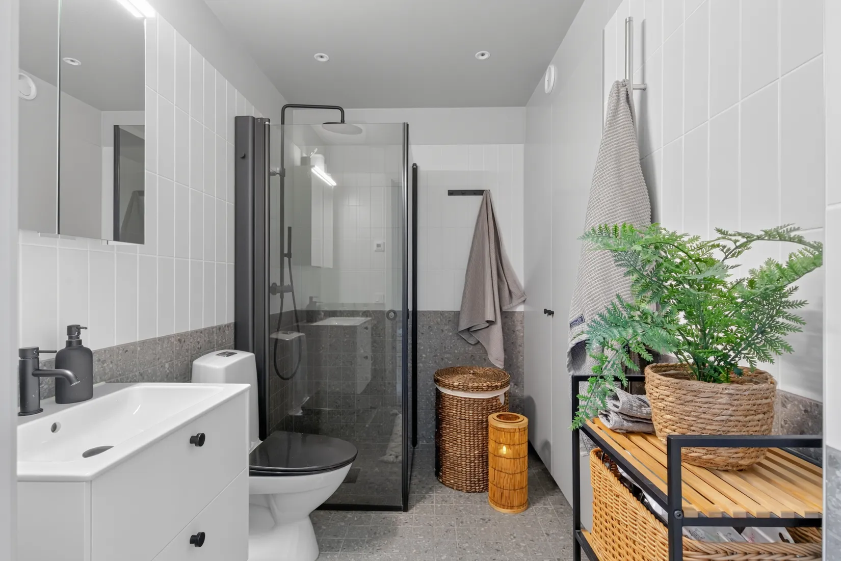 Radhus, Åkerhielms väg 47B, Österåker