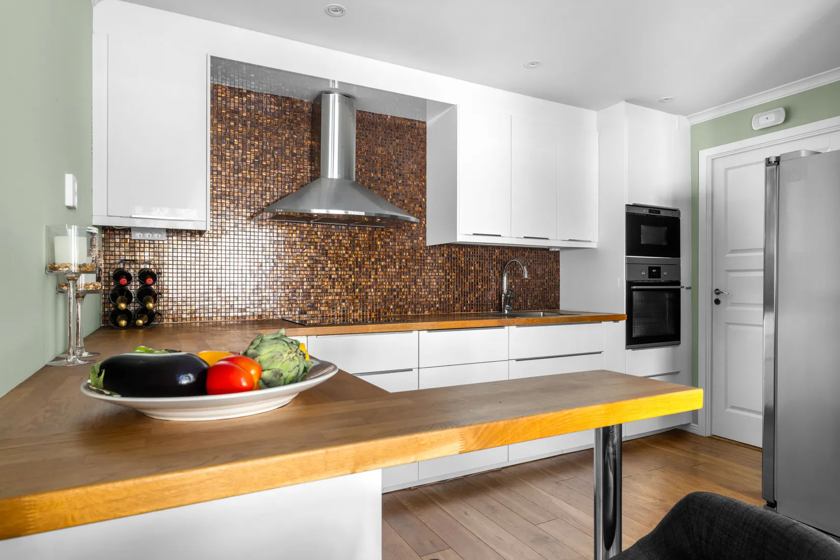 Radhus, Lyckogången 12, Trollbäcken, Tyresö
