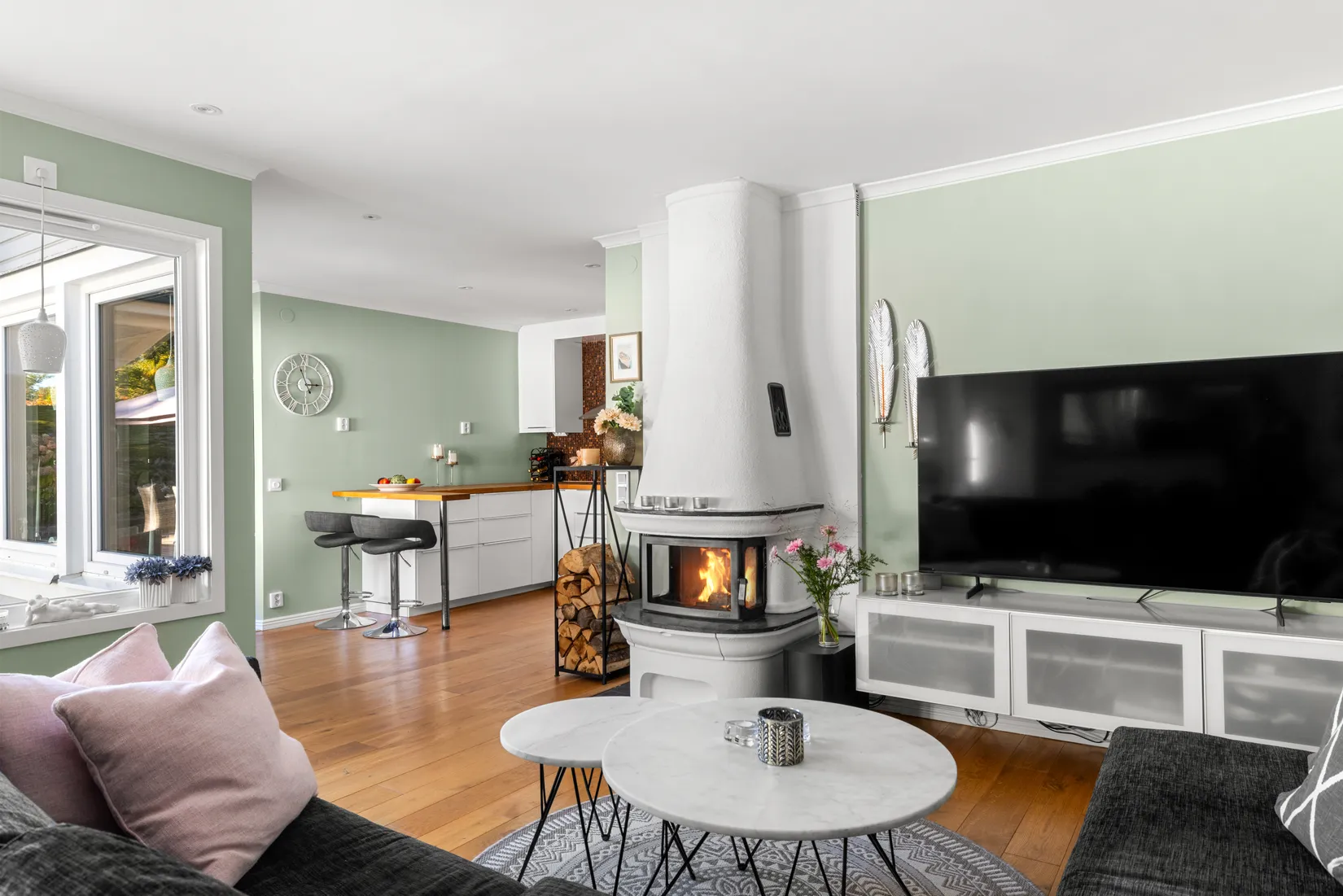 Radhus, Lyckogången 12, Trollbäcken, Tyresö