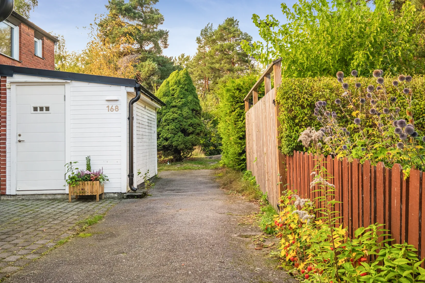 Radhus, Skebokvarnsvägen 168, Bandhagen, Stockholm