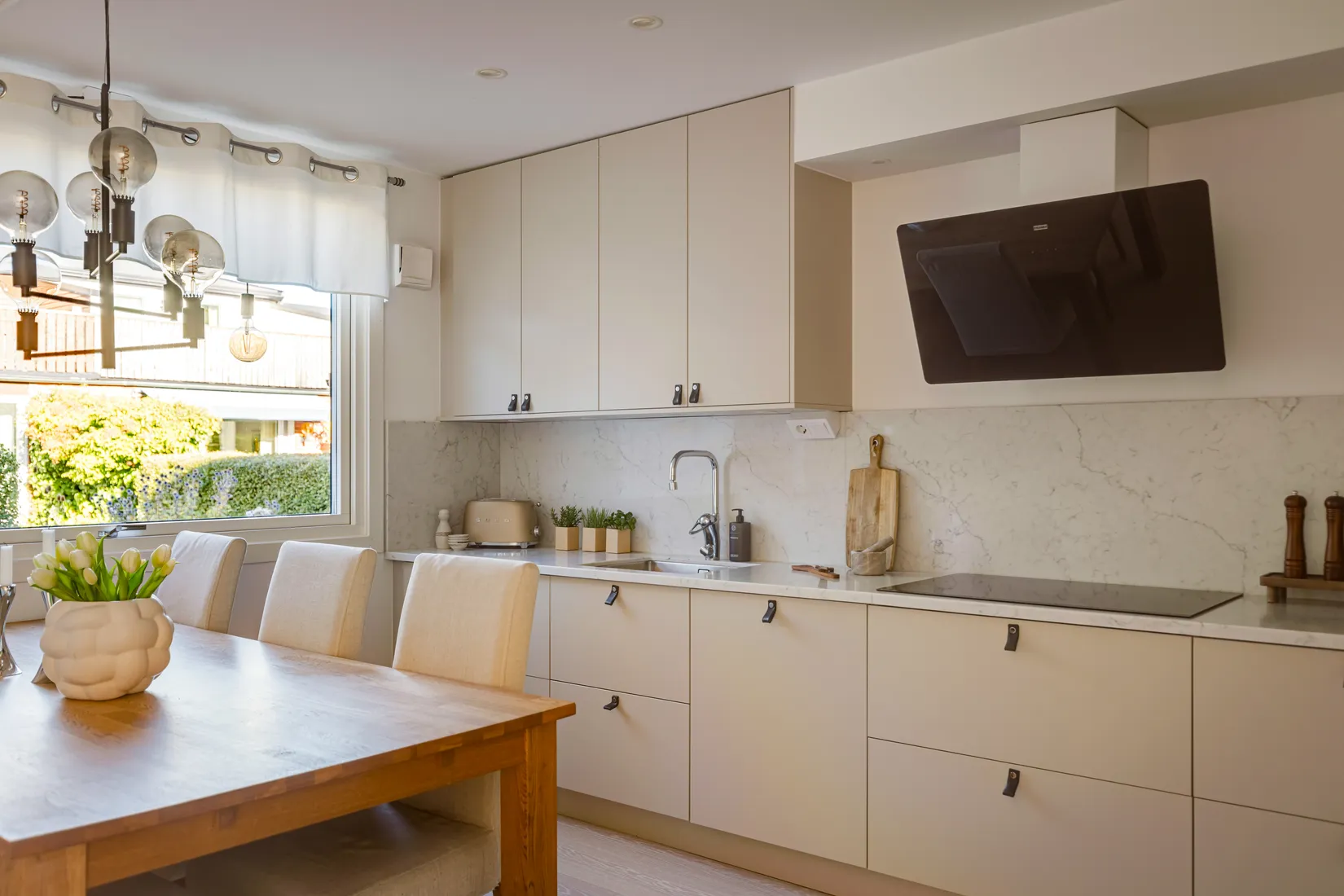 Radhus, Skebokvarnsvägen 168, Bandhagen, Stockholm