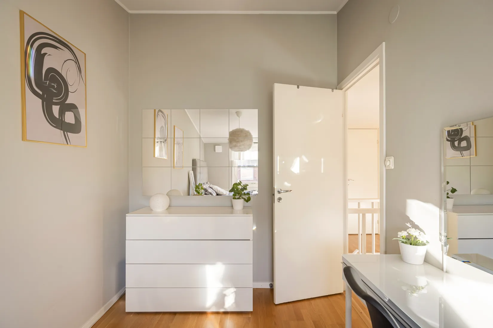 Radhus, Skebokvarnsvägen 168, Bandhagen, Stockholm
