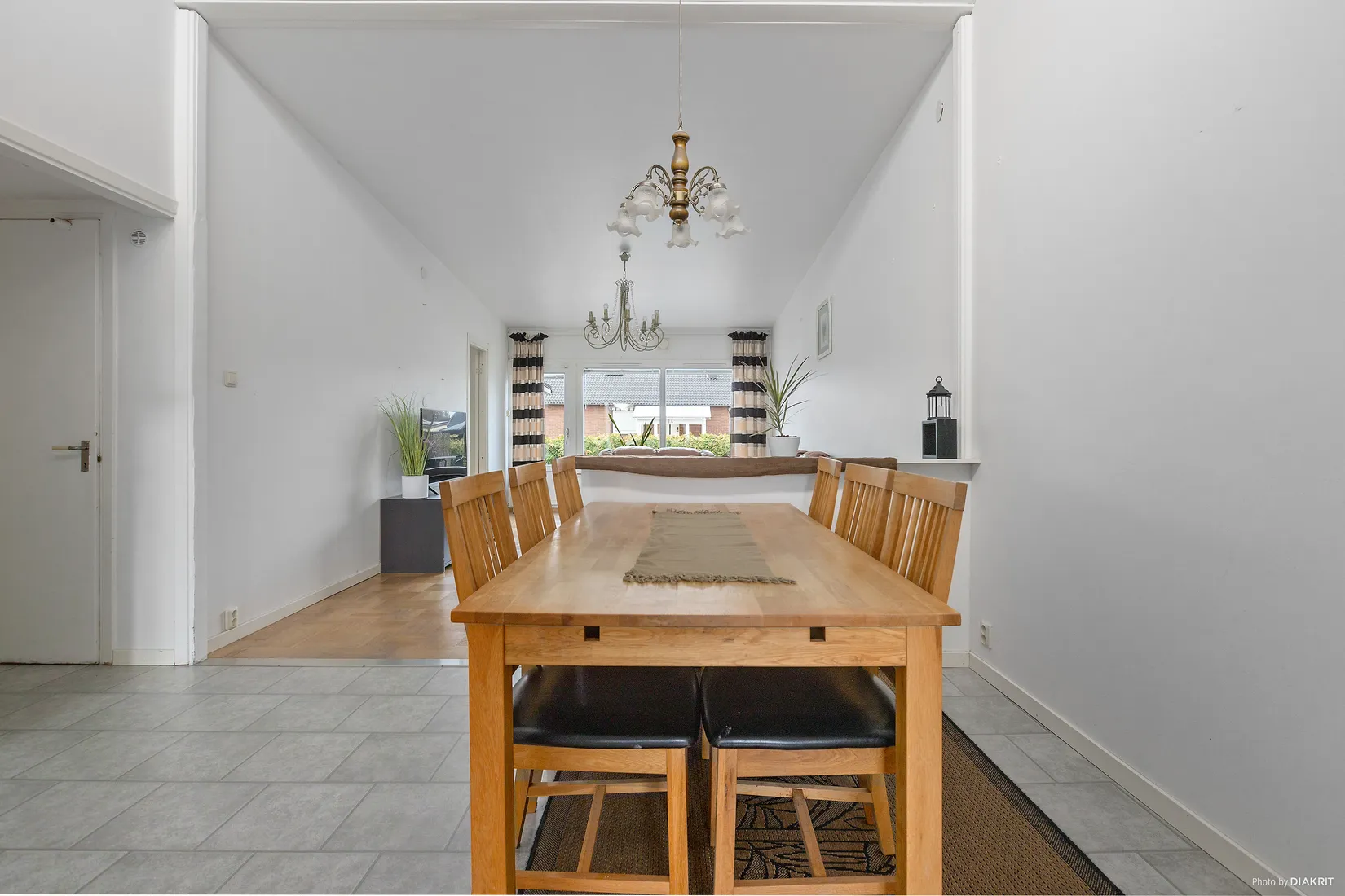 Radhus, Allmogegatan 4 B, Nya Hjärsta, Örebro
