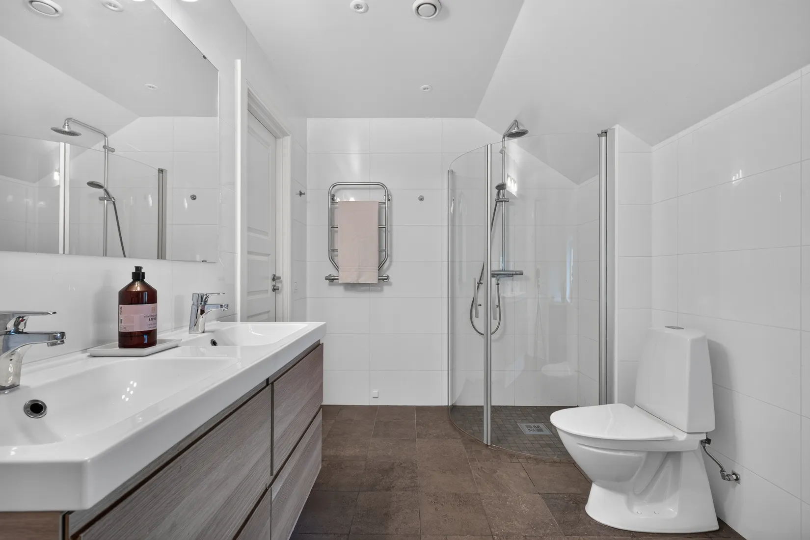 Villa, Nordanåsvägen 11, Mosås, Örebro