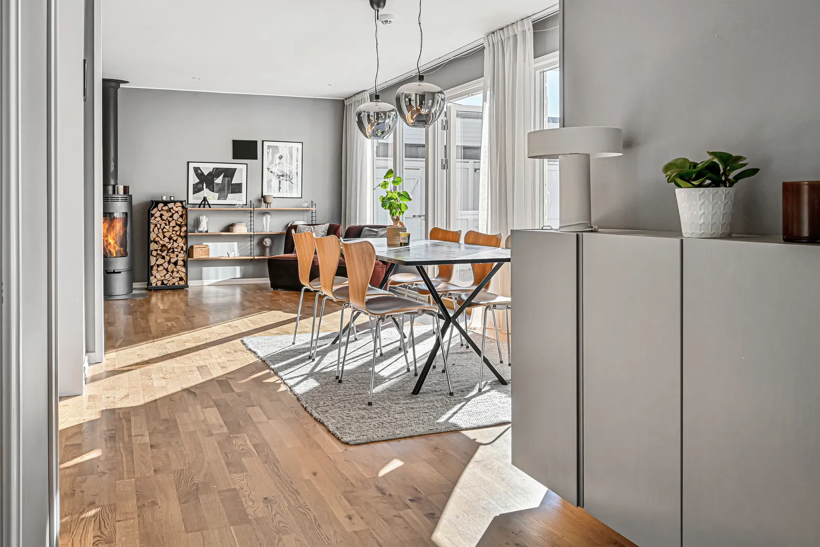 Radhus, Sleipnervägen 26, Sjukyrkoberget, Upplands Väsby