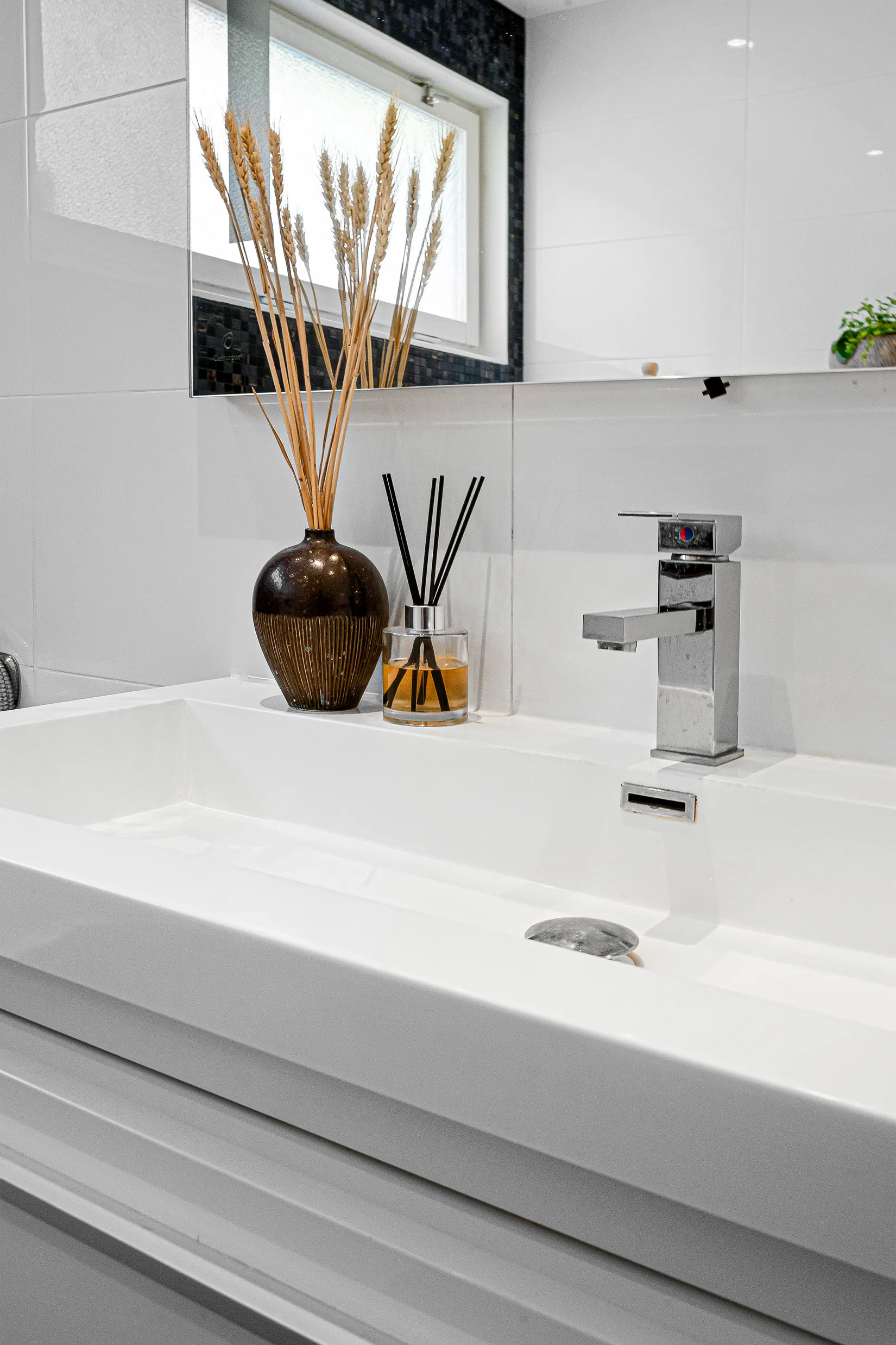 Radhus, Sleipnervägen 26, Sjukyrkoberget, Upplands Väsby