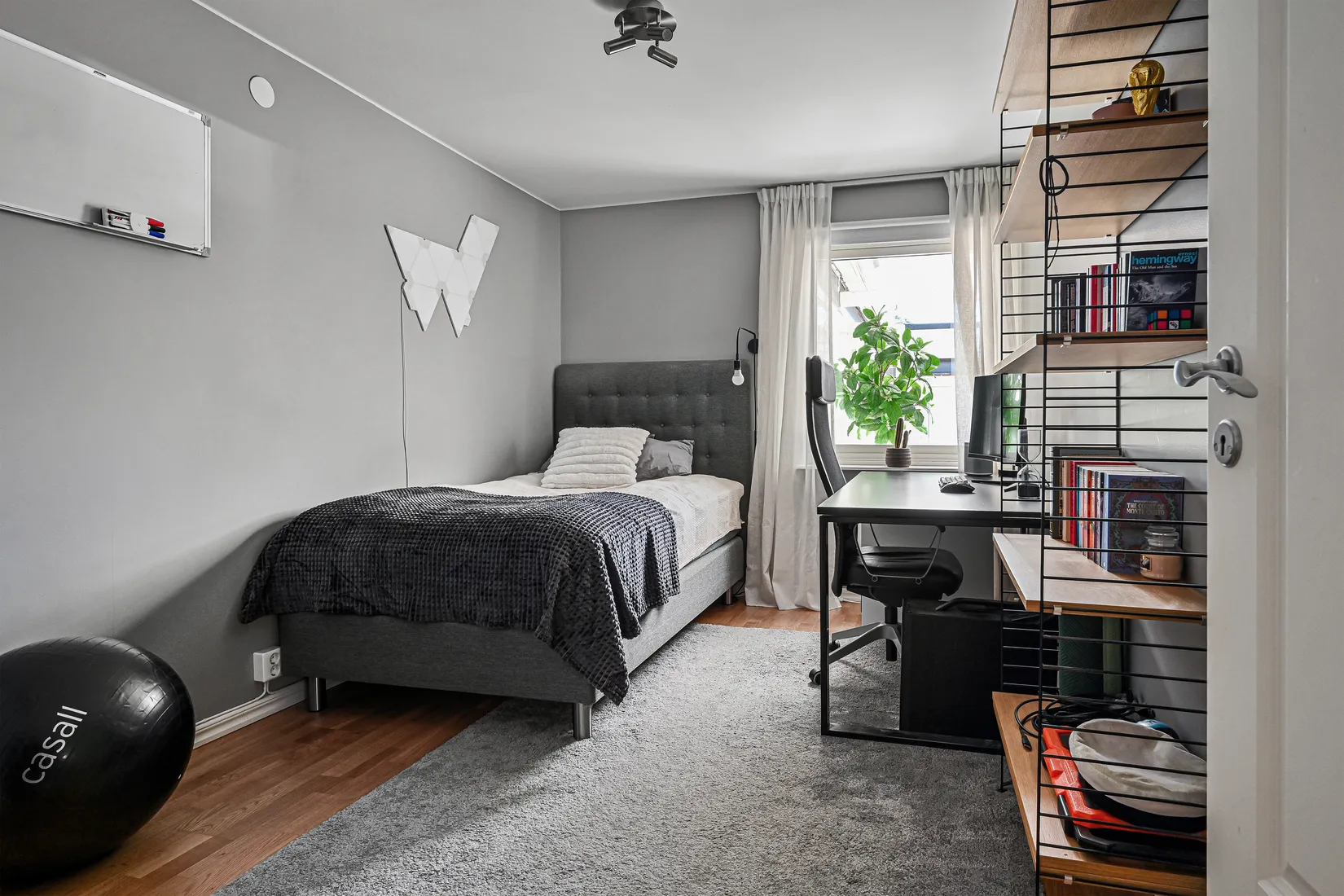 Radhus, Sleipnervägen 26, Sjukyrkoberget, Upplands Väsby