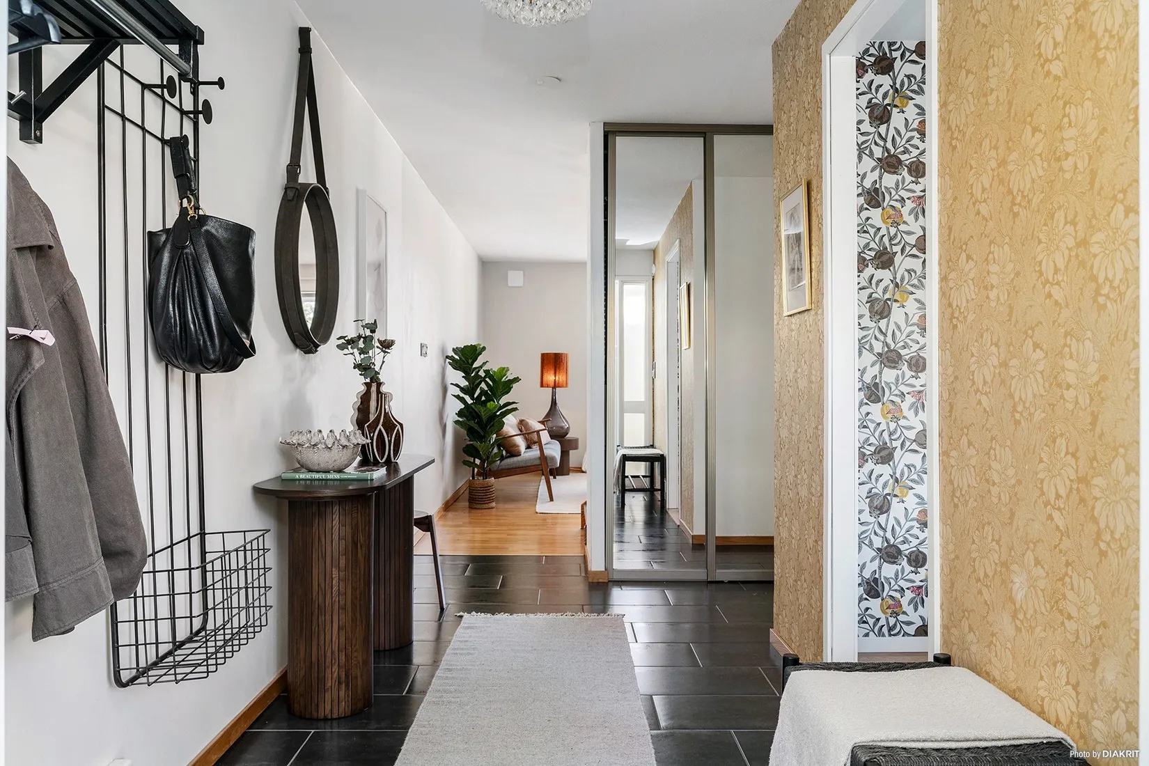 Radhus, Skolängen 19, Centrala Sävedalen, Partille