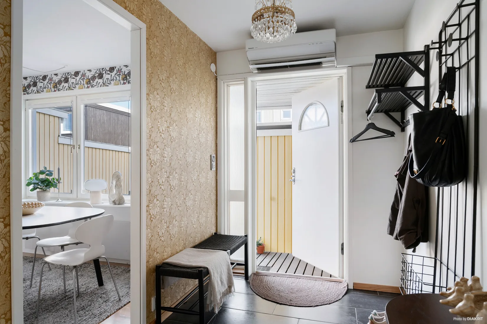 Radhus, Skolängen 19, Centrala Sävedalen, Partille