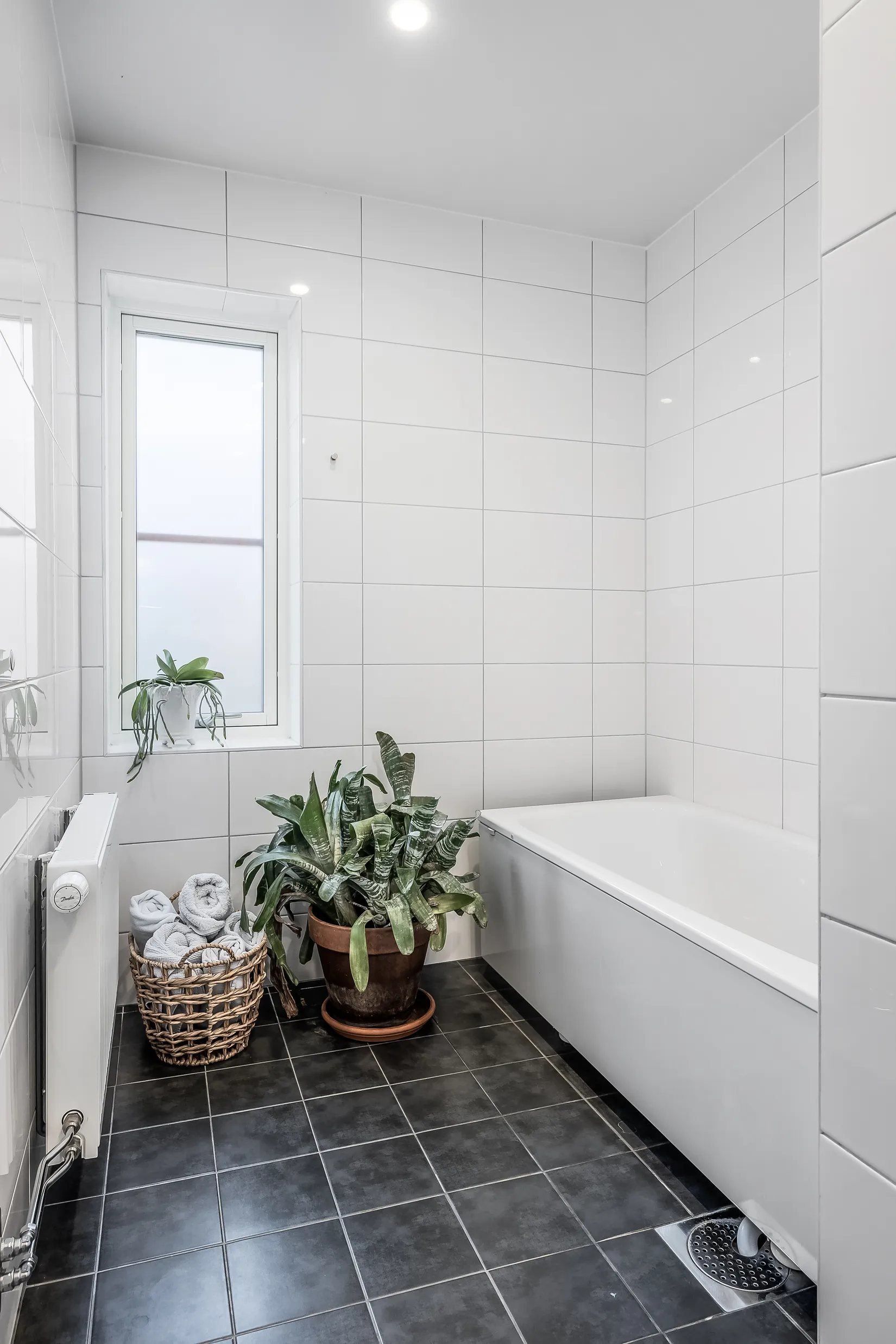 Radhus, Kolonilottsvägen 93, Lillgården, Haninge