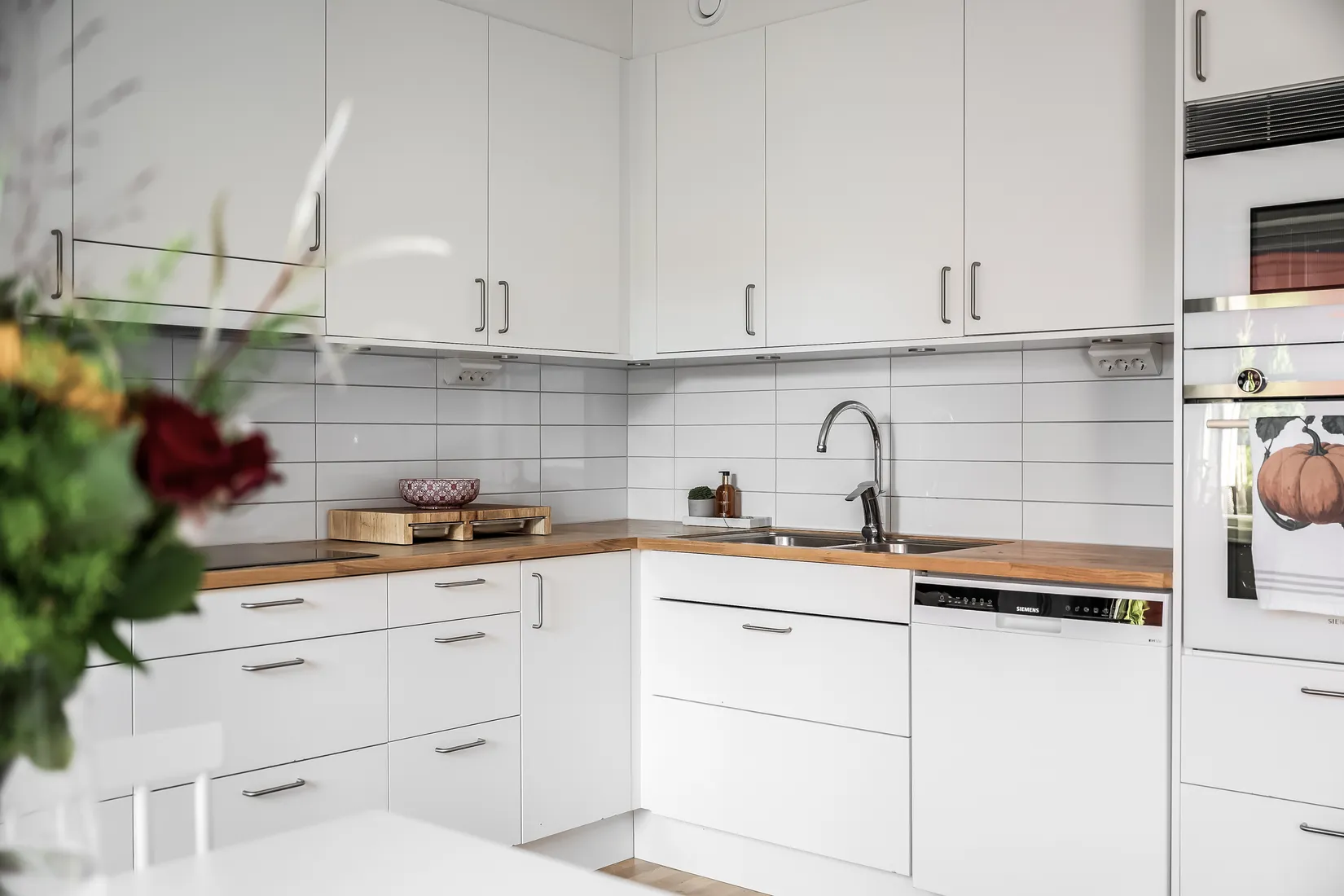 Radhus, Kolonilottsvägen 93, Lillgården, Haninge