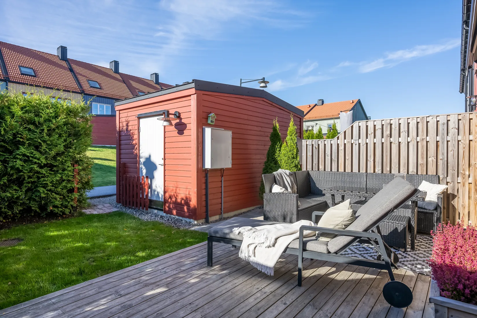 Radhus, Kolonilottsvägen 93, Lillgården, Haninge