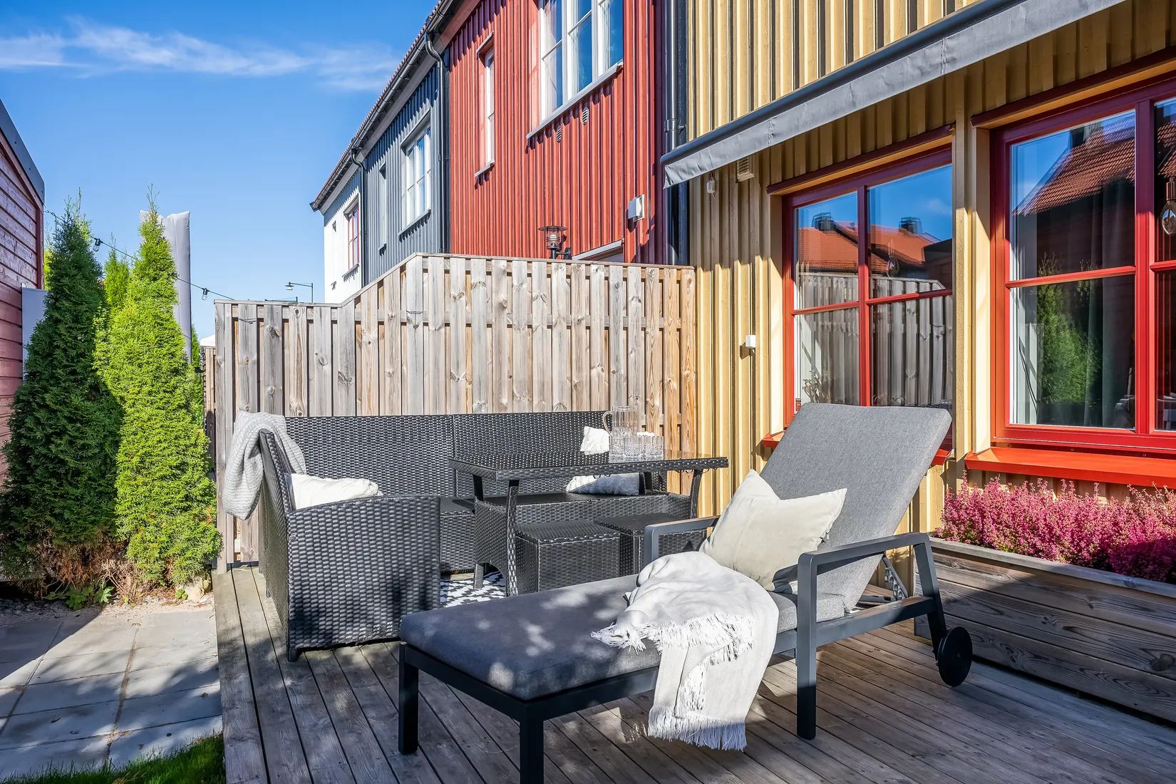 Radhus, Kolonilottsvägen 93, Lillgården, Haninge