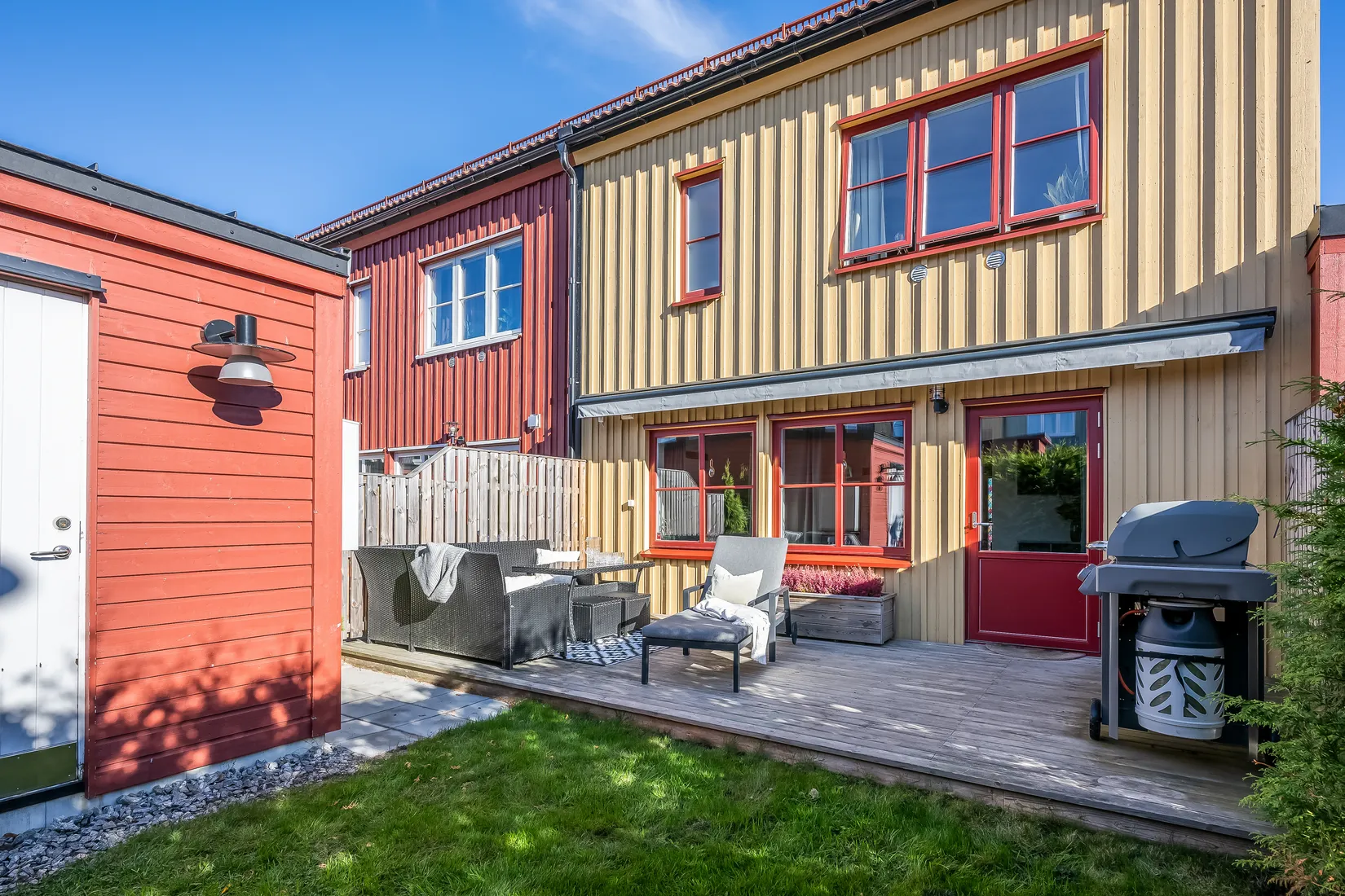 Radhus, Kolonilottsvägen 93, Lillgården, Haninge