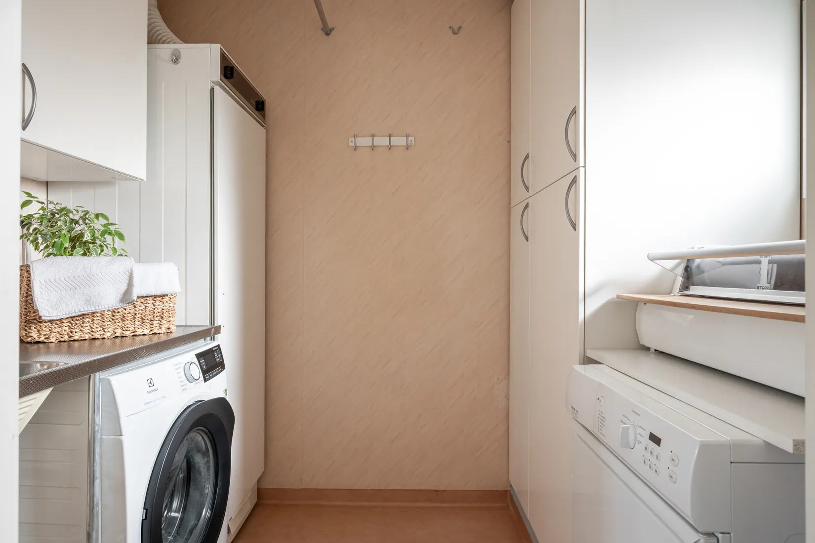 Radhus, Skorpionens väg 10, Kyrkbyn, Staffanstorp