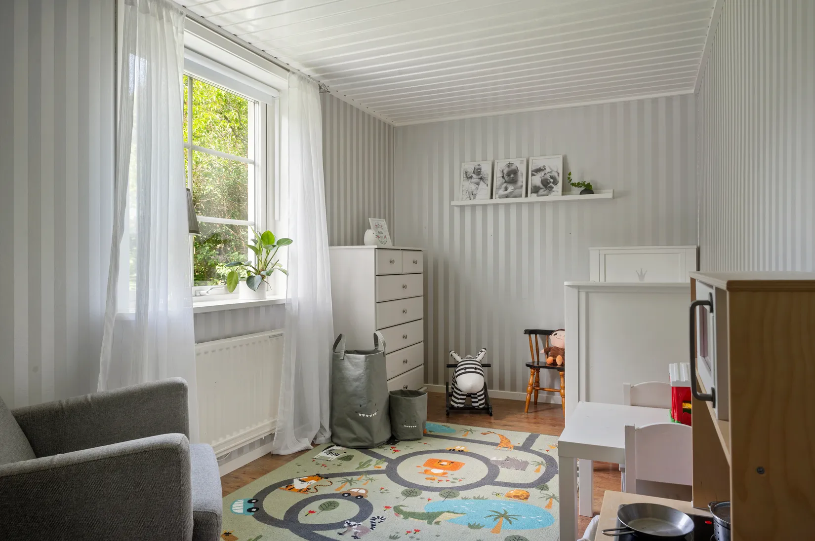Villa, Skarstad Kyrkskolan 1, Vara