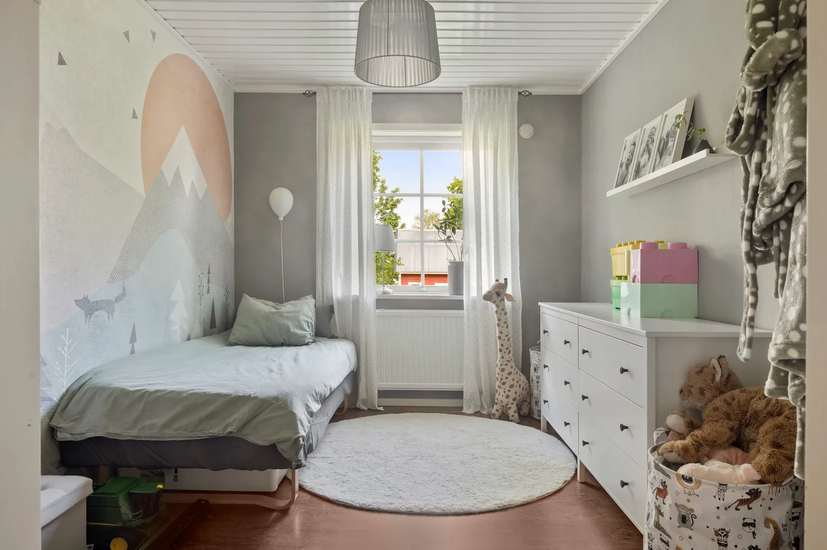 Villa, Skarstad Kyrkskolan 1, Vara