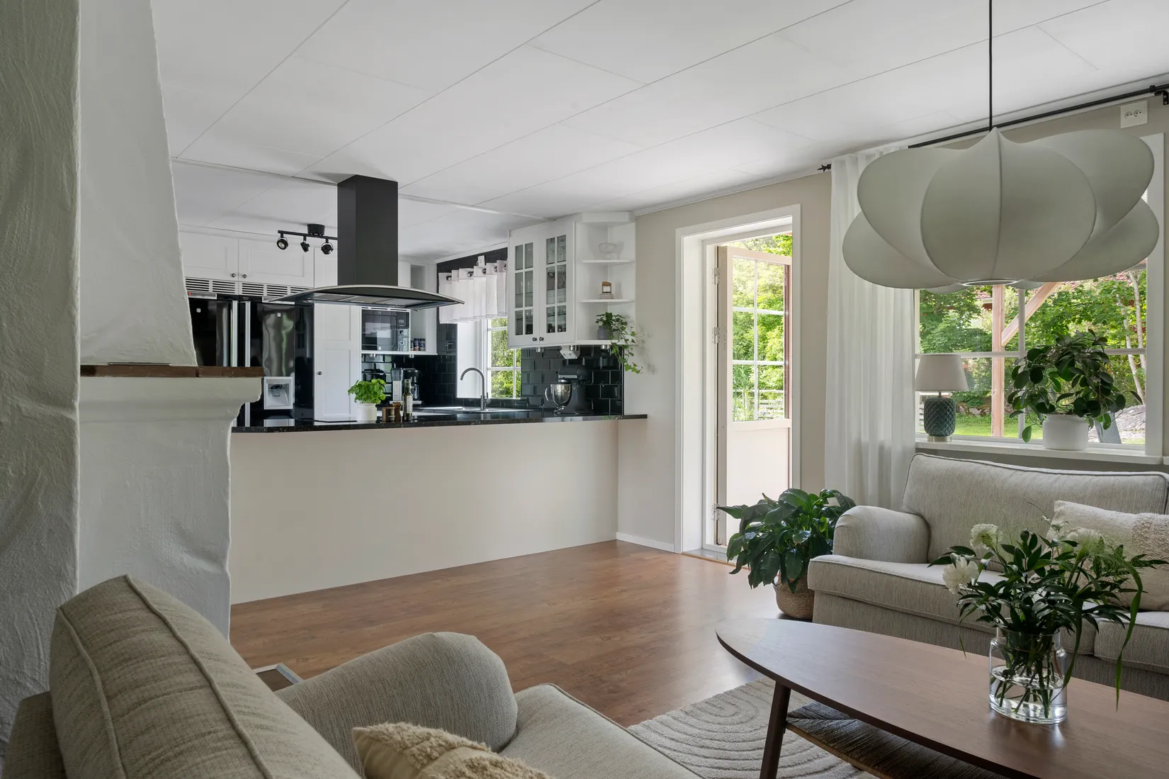 Villa, Skarstad Kyrkskolan 1, Vara