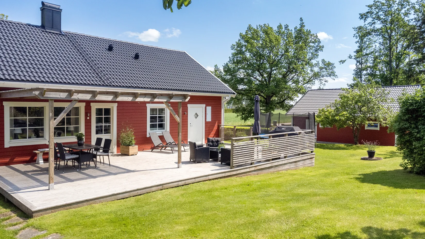 Villa, Skarstad Kyrkskolan 1, Vara