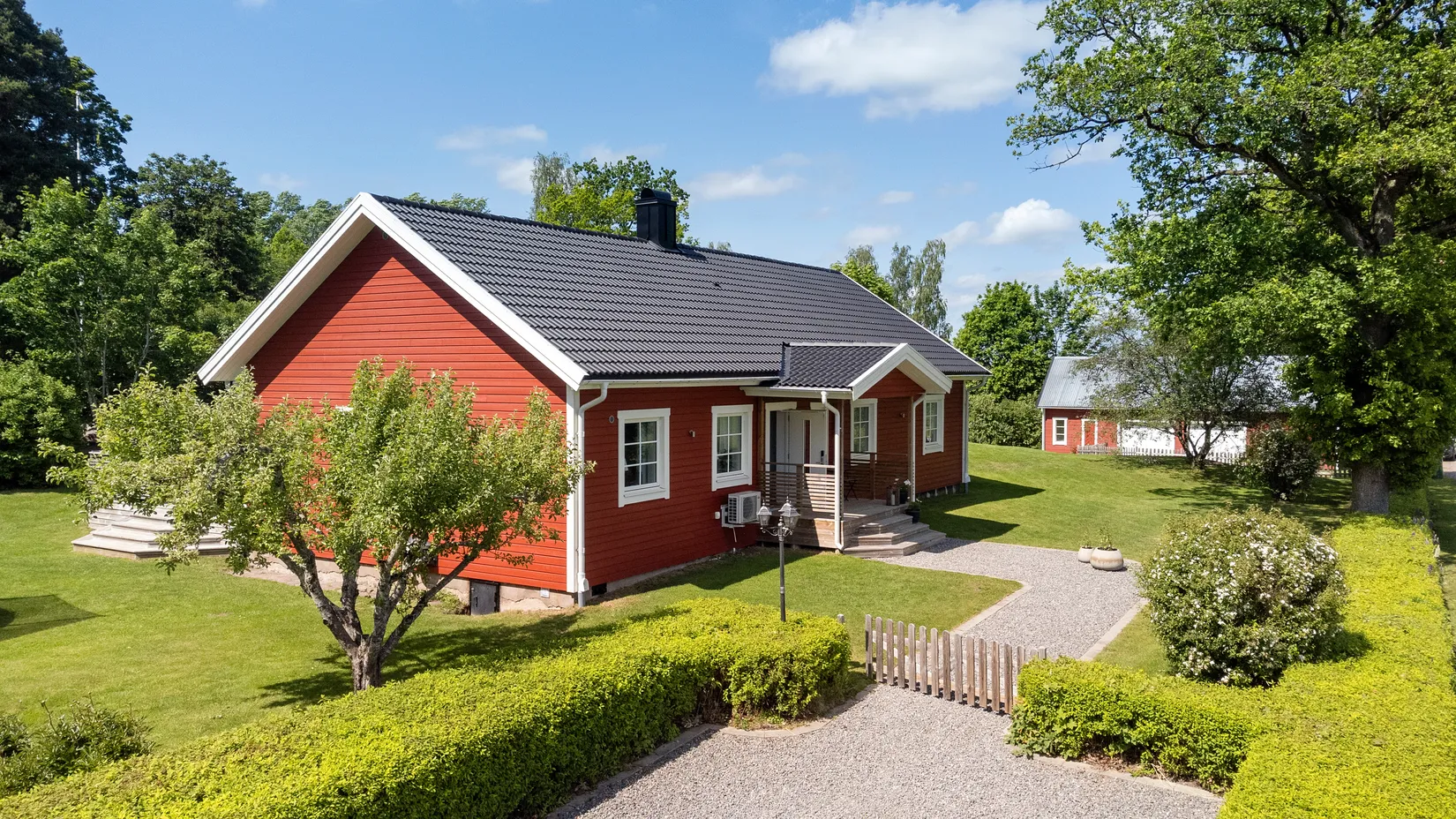 Villa, Skarstad Kyrkskolan 1, Vara