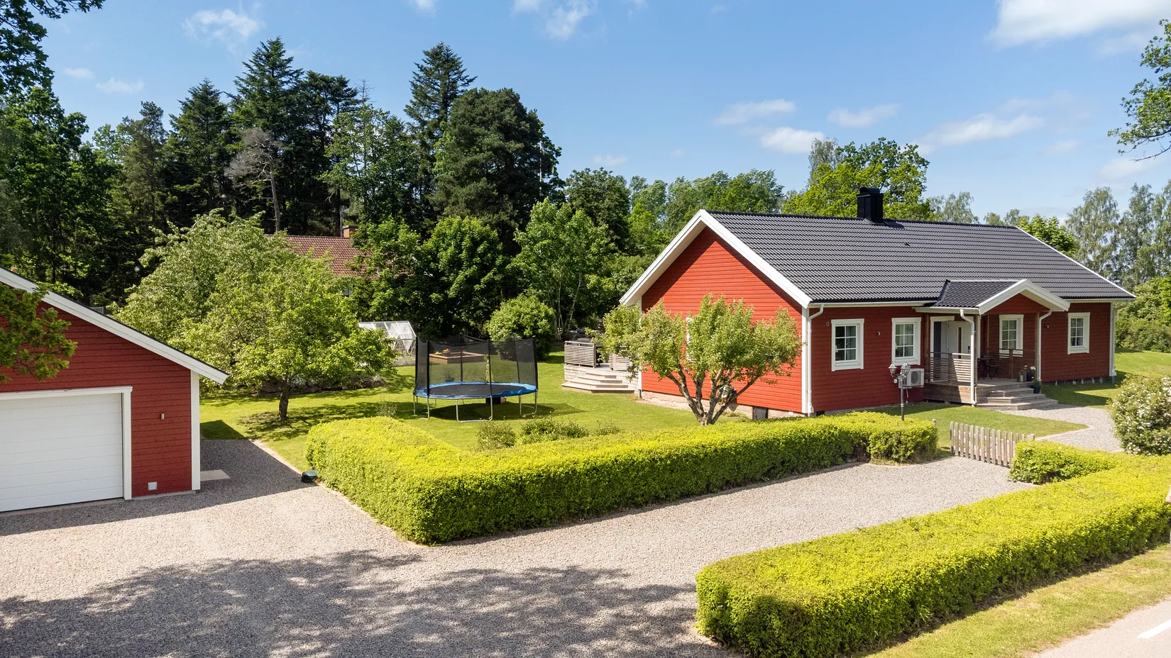 Villa, Skarstad Kyrkskolan 1, Vara