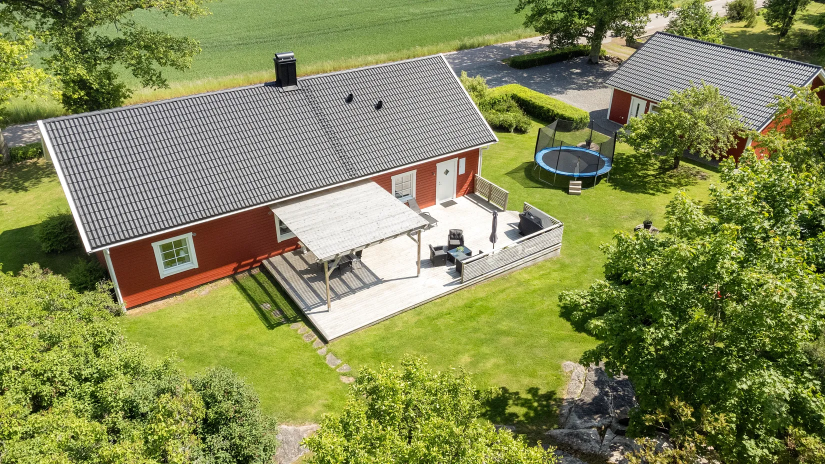 Villa, Skarstad Kyrkskolan 1, Vara