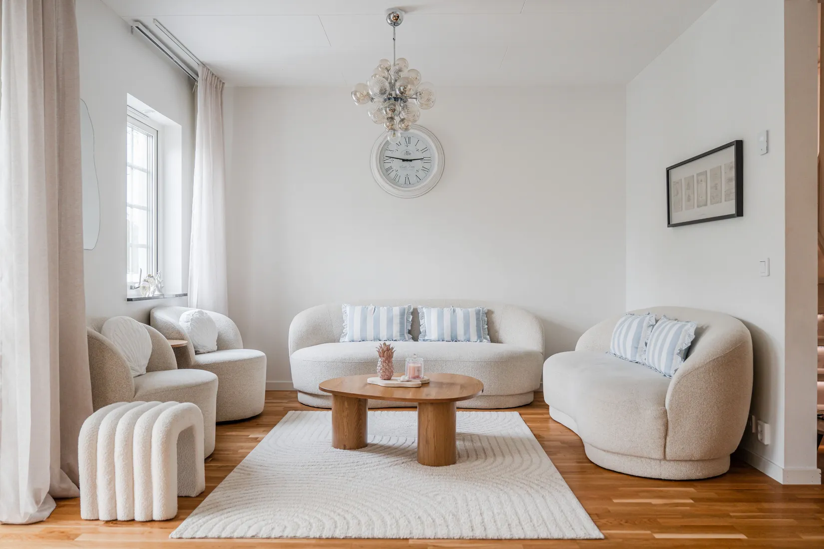 Radhus, Vaksala-Lunda 82C, Jälla, Uppsala