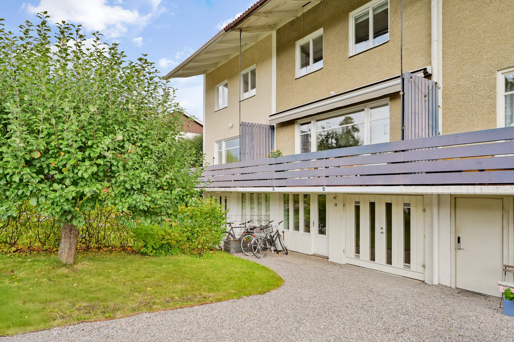 Radhus, Lövåsvägen 28, Helenelund, Sollentuna
