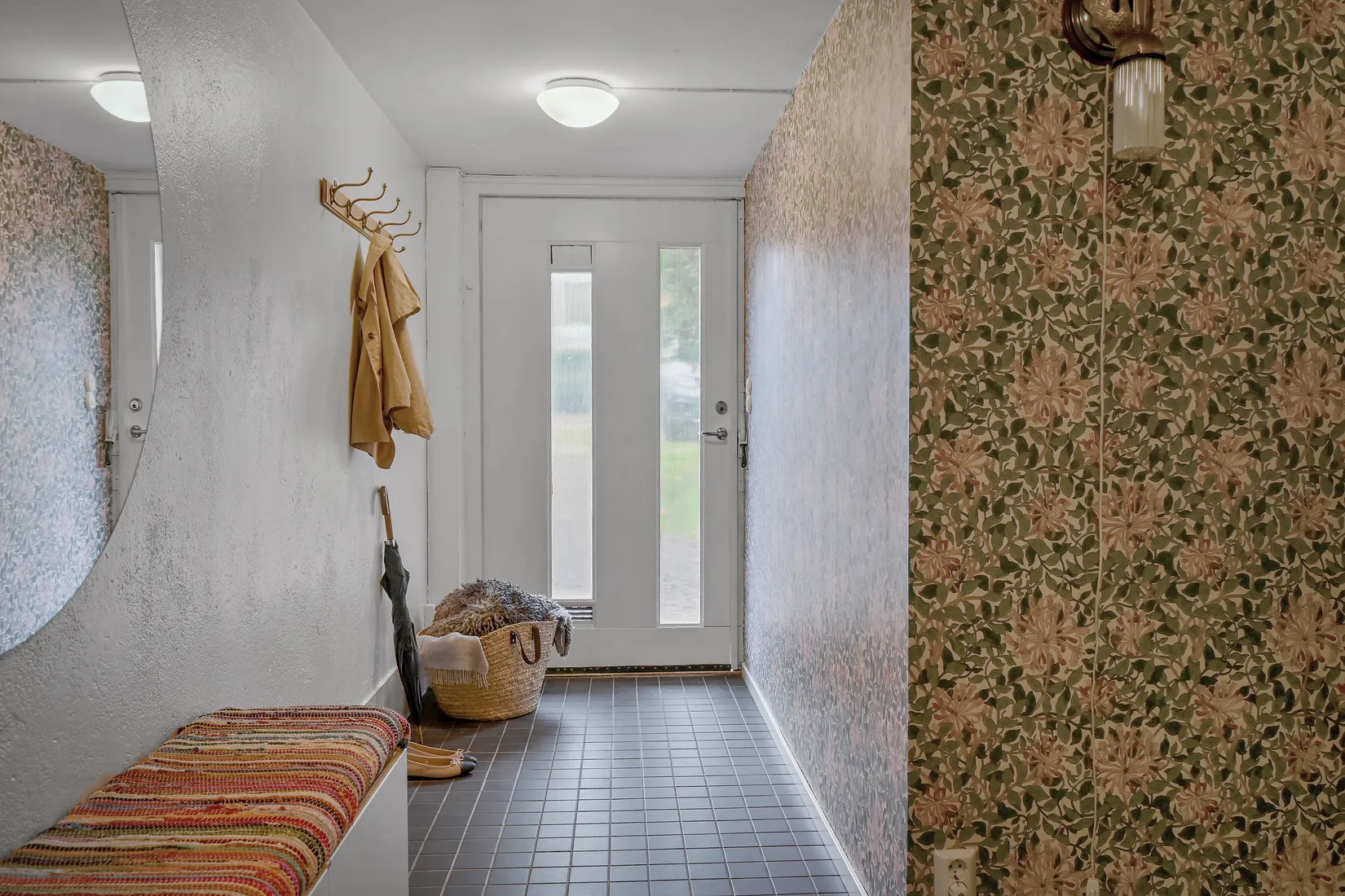 Radhus, Lövåsvägen 28, Helenelund, Sollentuna