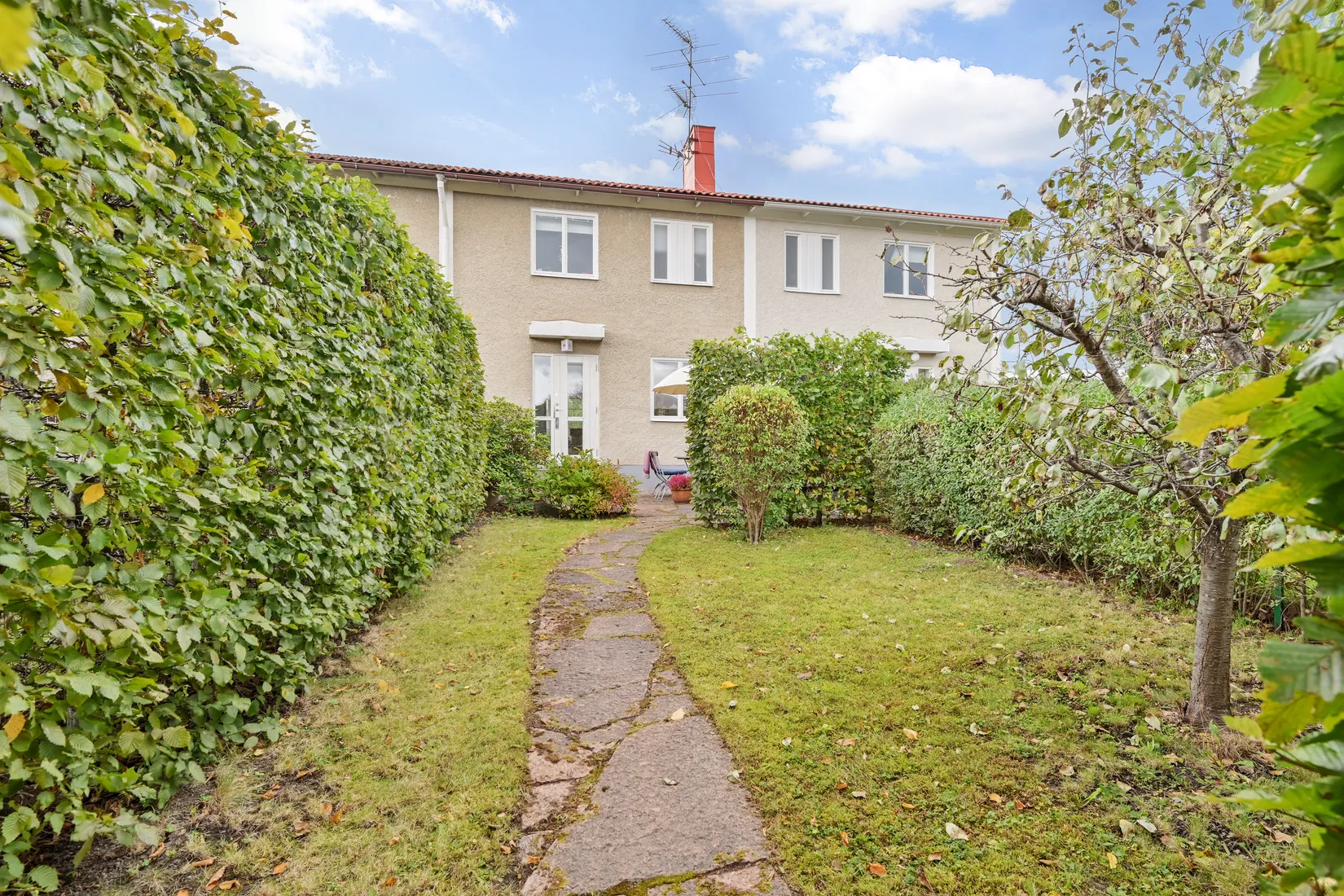 Radhus, Lövåsvägen 28, Helenelund, Sollentuna