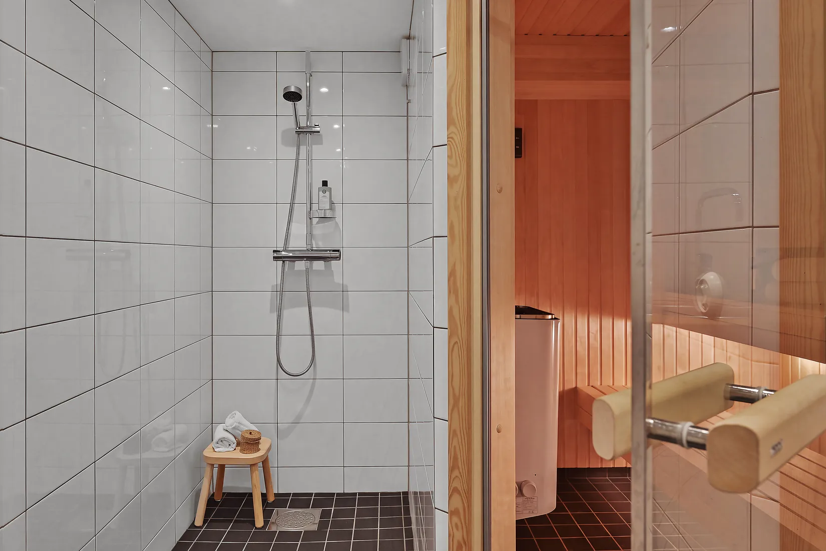 Radhus, Lövåsvägen 28, Helenelund, Sollentuna
